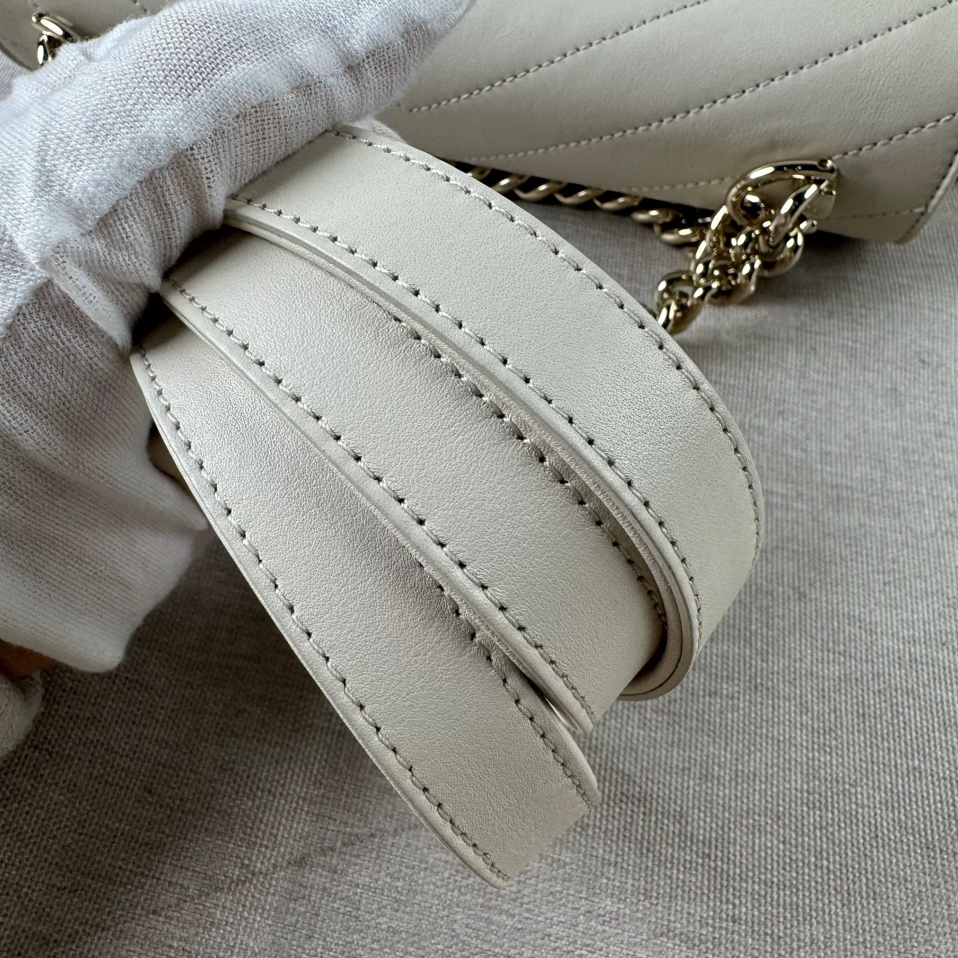 Chanel Pre-loved Bag Very good condition Size ONE SIZE - 8 Thumbnail