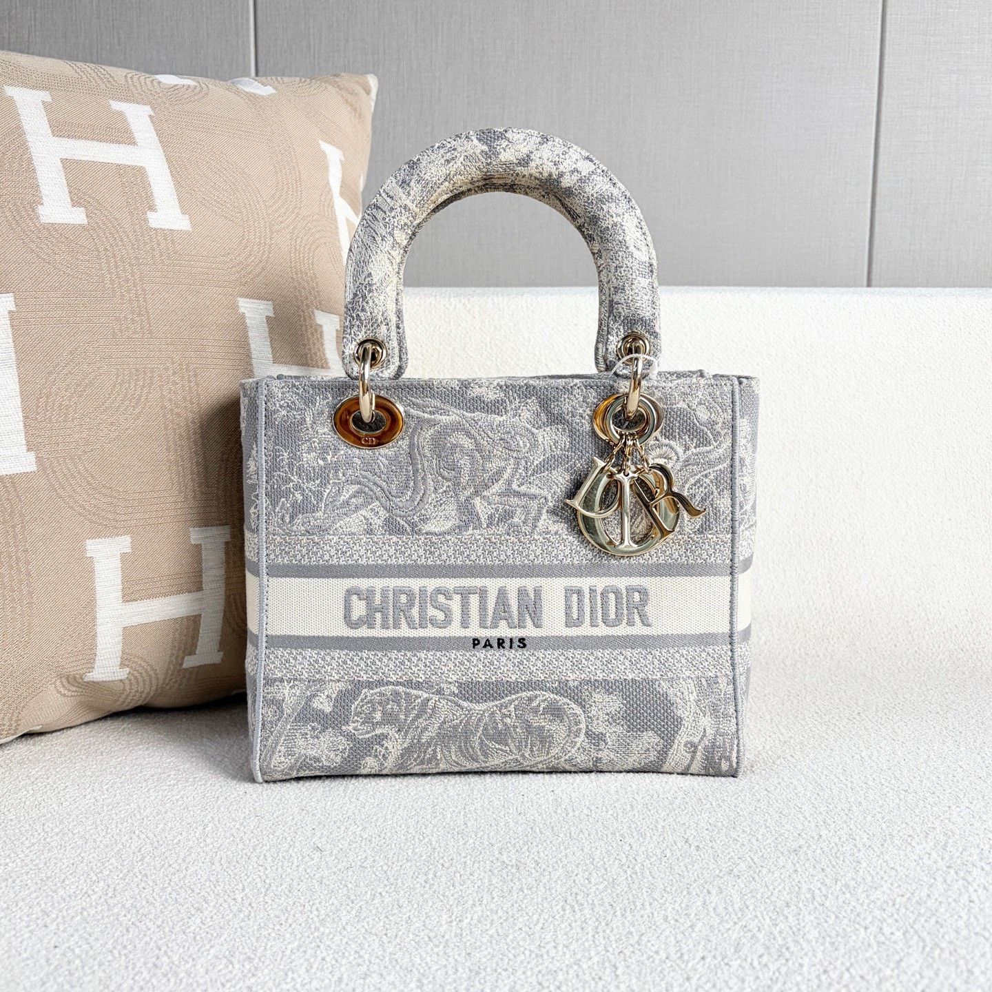 Dior Pre-loved Bag Very good condition Size ONE SIZE - 2 Thumbnail