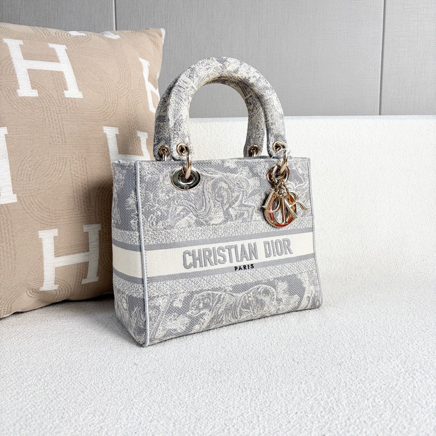 Dior Pre-loved Bag Very good condition Size ONE SIZE - 6 Thumbnail