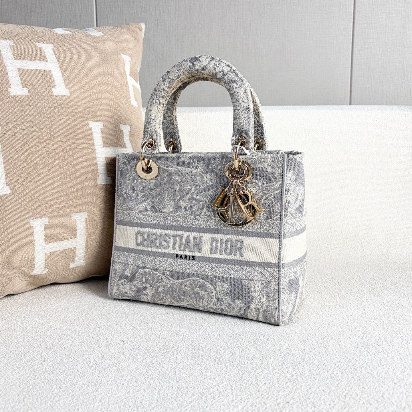 Dior Pre-loved Bag Very good condition Size ONE SIZE - 4 Thumbnail