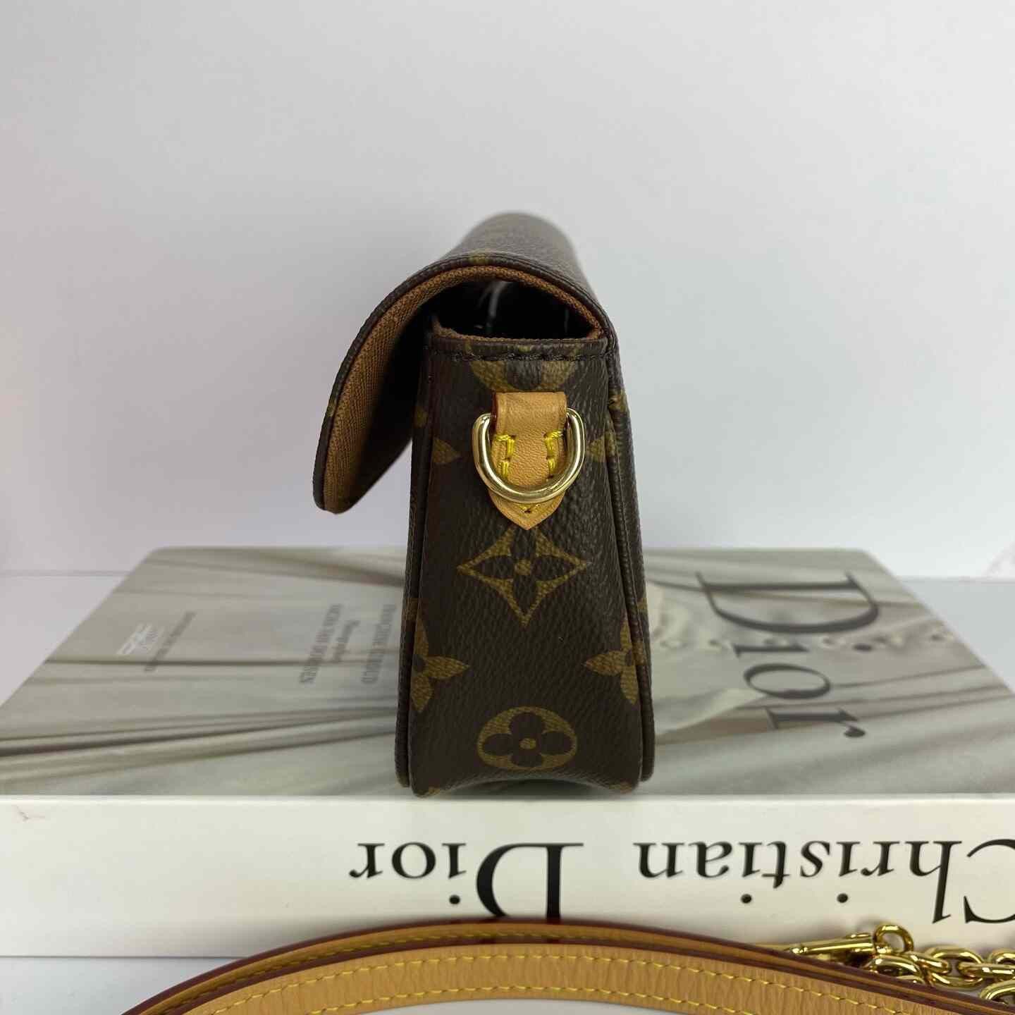 Louis Vuitton Pre-loved Bag Very good condition Size ONE SIZE - 2 Thumbnail