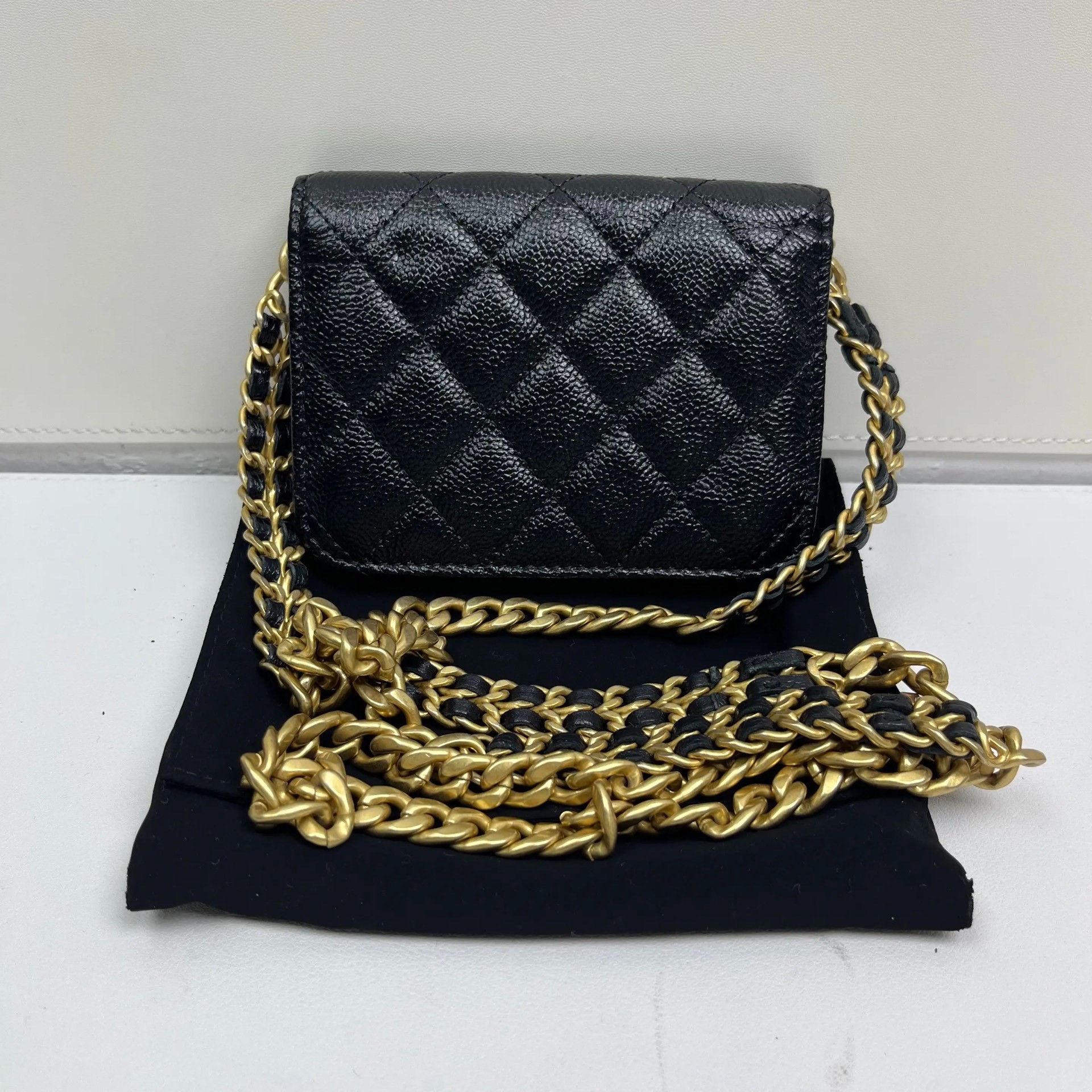 Chanel Pre-loved Bag Very good condition Size ONE SIZE - 2 Thumbnail