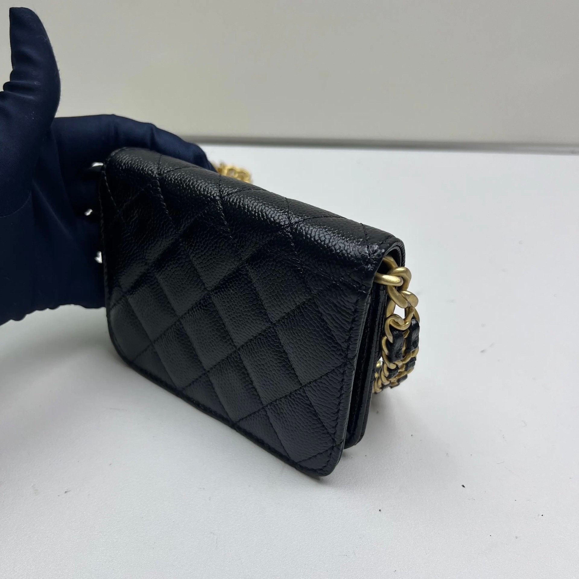 Chanel Pre-loved Bag Very good condition Size ONE SIZE - 5 Thumbnail