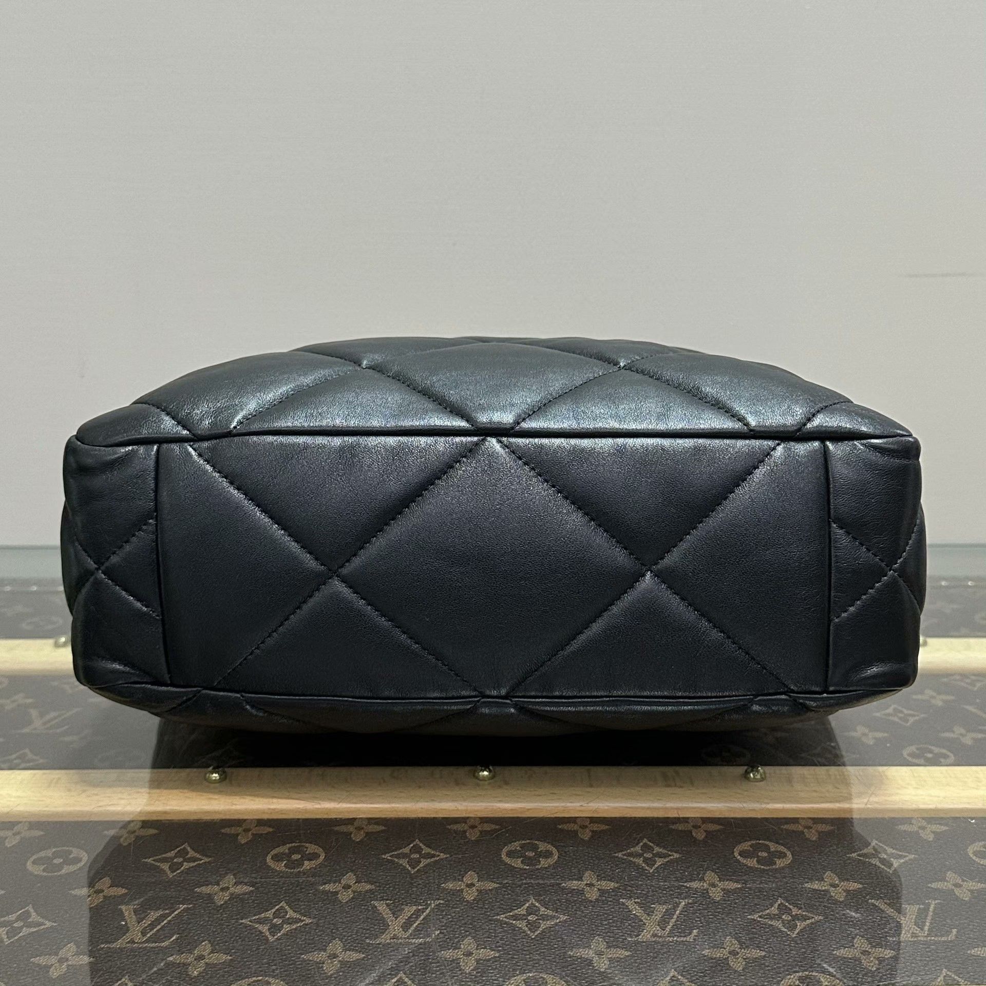 Chanel Pre-loved Bag Very good condition Size ONE SIZE - 5 Thumbnail