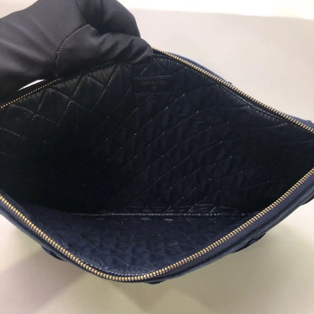 Chanel Pre-loved Bag Very good condition Size ONE SIZE - 8 Thumbnail