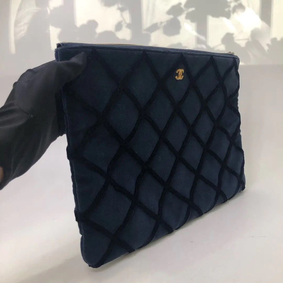 Chanel Pre-loved Bag Very good condition Size ONE SIZE - 2 Thumbnail