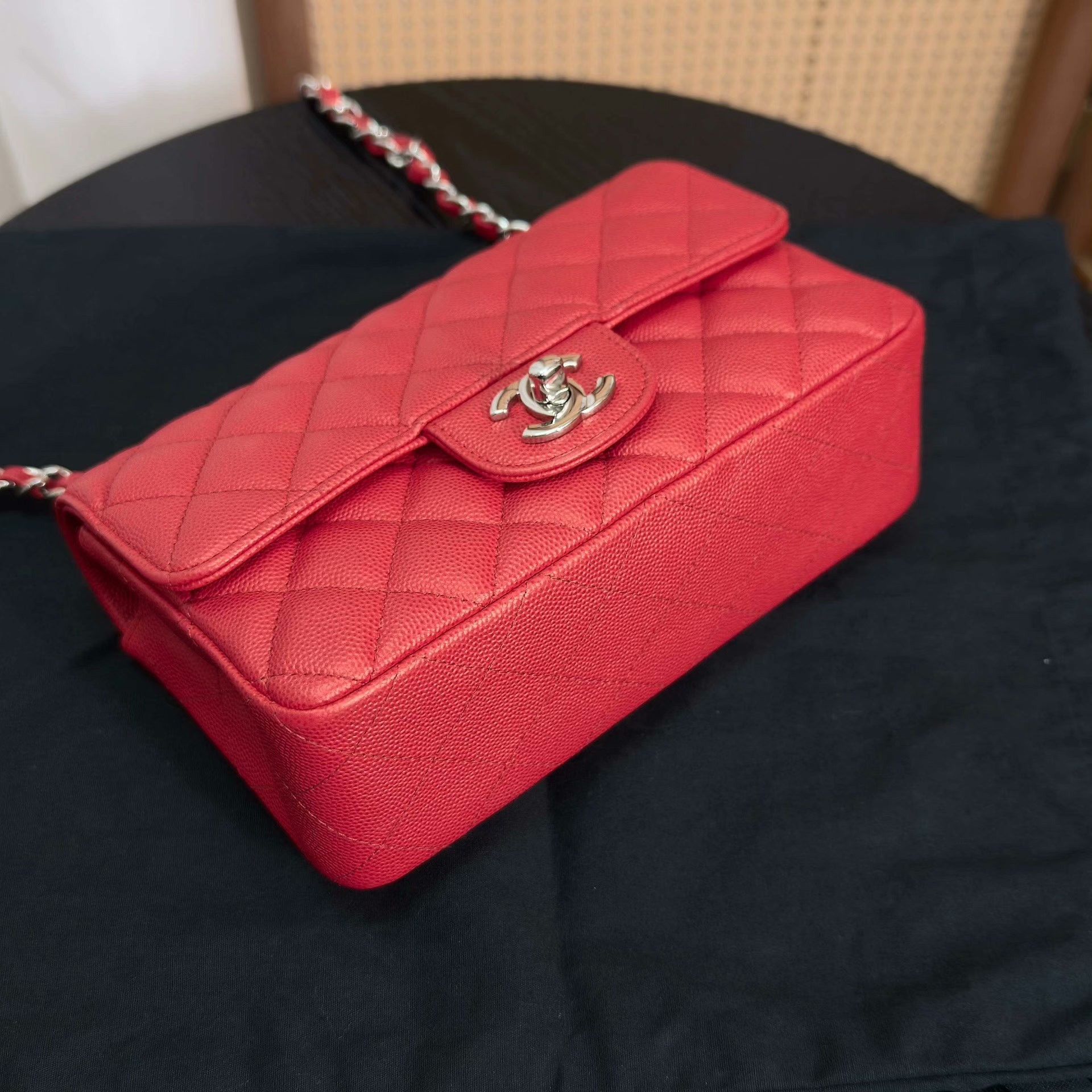 Chanel Pre-loved Bag Very good condition Size ONE SIZE - 3 Thumbnail