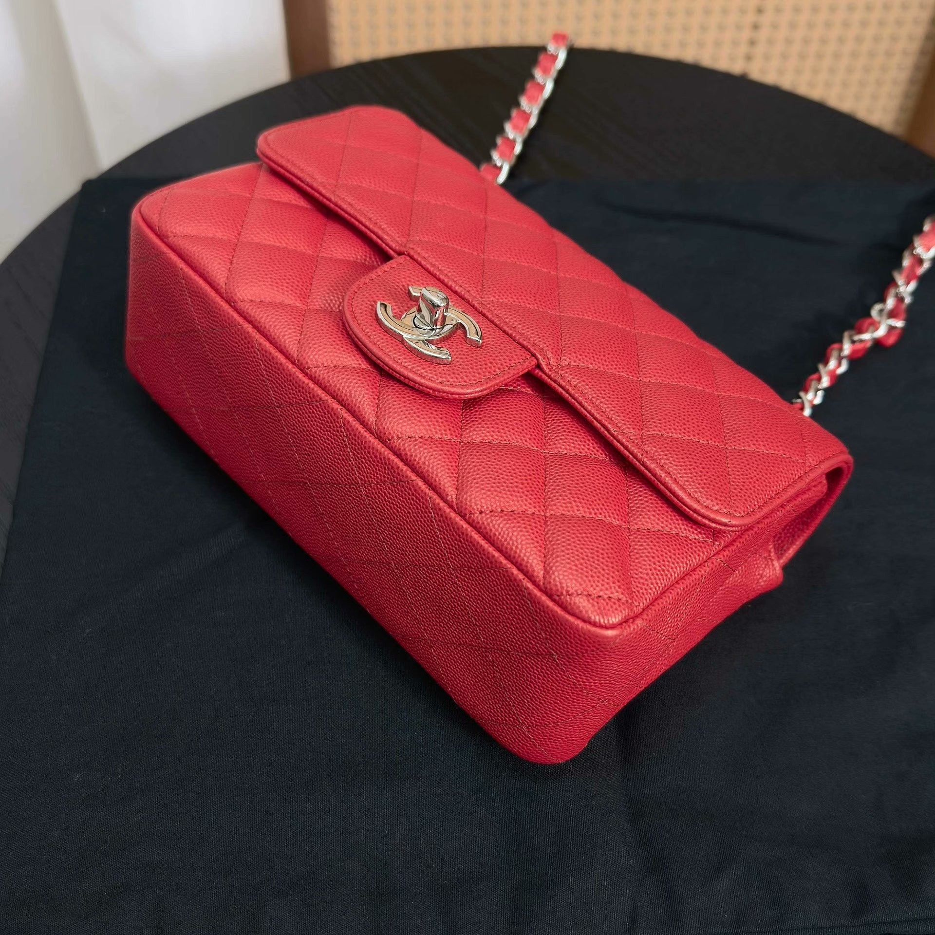 Chanel Pre-loved Bag Very good condition Size ONE SIZE - 4 Thumbnail