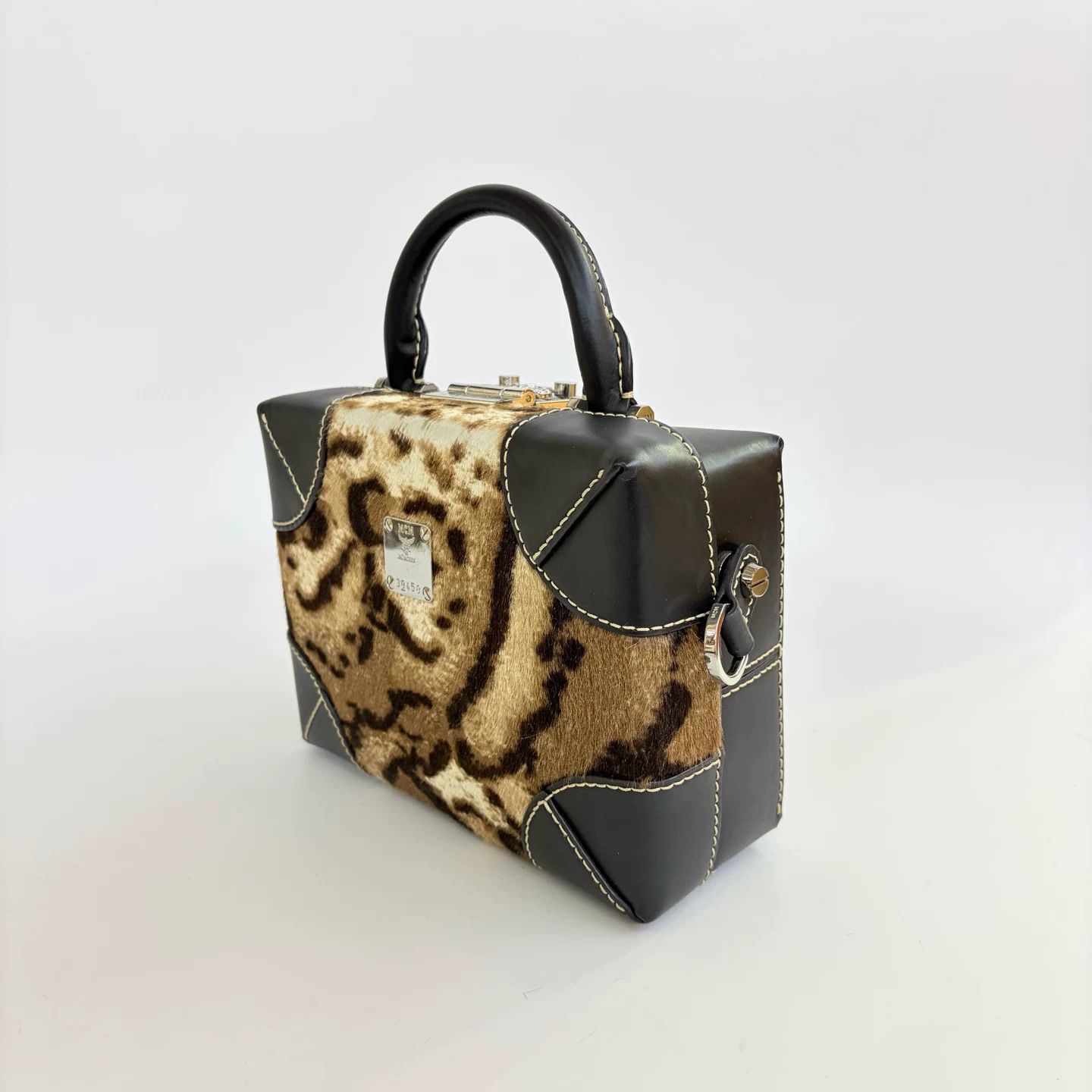 MCM Pre-loved Bag Very good condition Size ONE SIZE - 4 Thumbnail