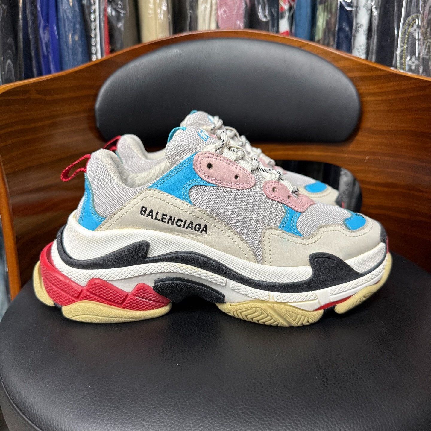 Balenciaga Balenciaga Distressed Multi Lowtop Sneakers us_6-5 Women Size US 6.5 / IT 36.5 - 4 Thumbnail