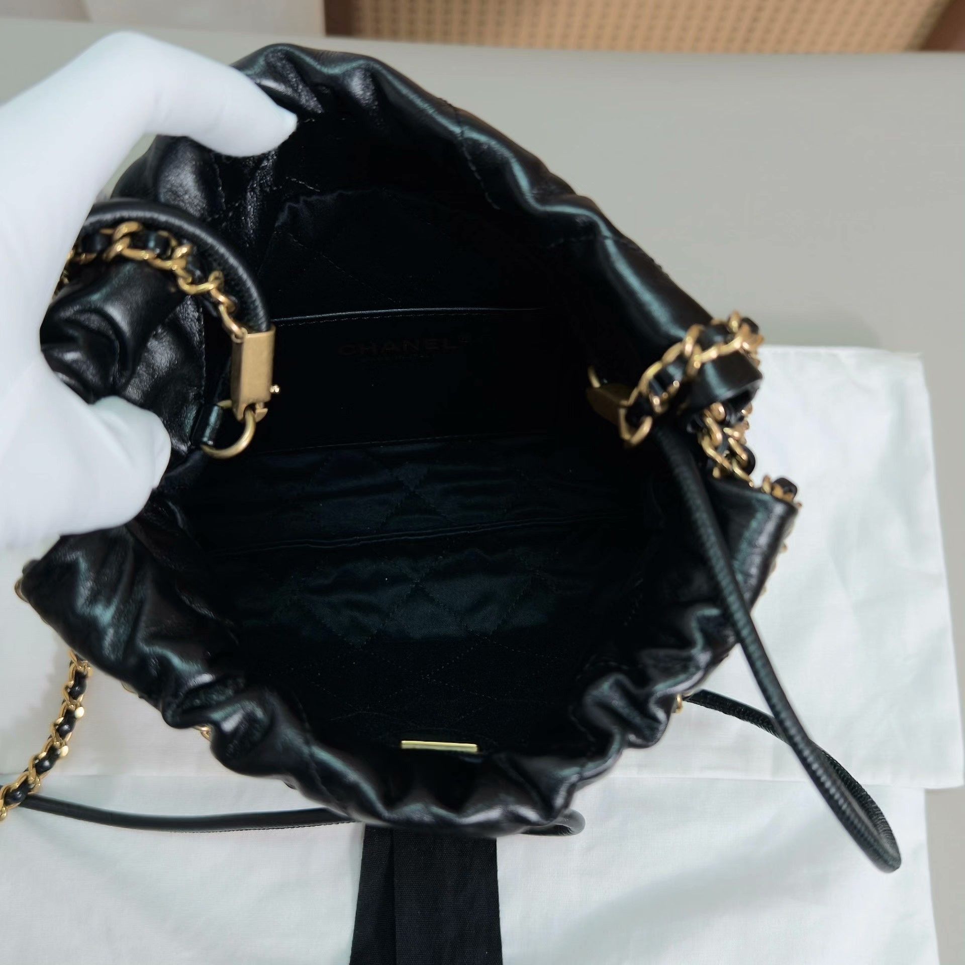 Chanel Pre-loved Bag Very good condition Size ONE SIZE - 6 Thumbnail