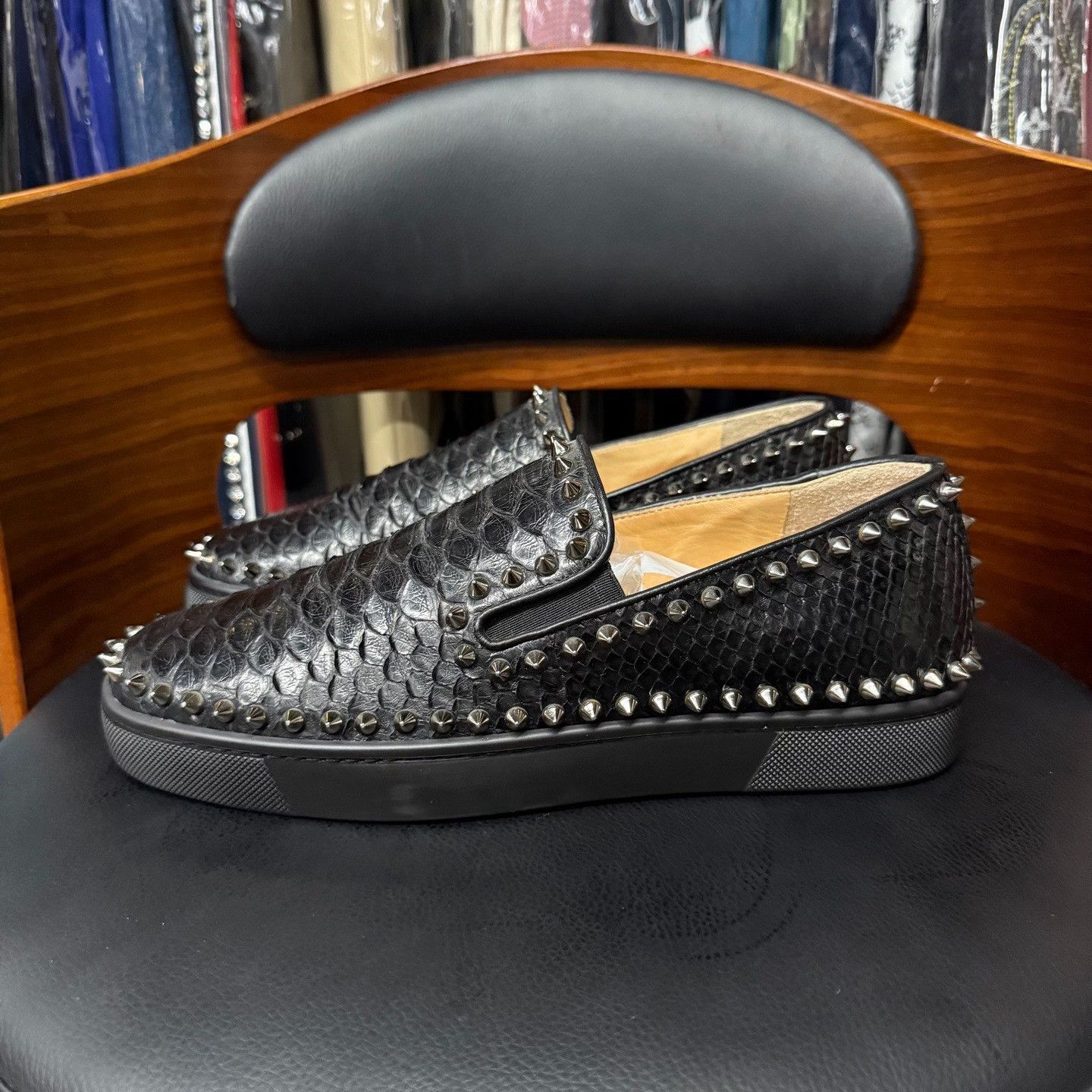 Christian Louboutin Christian Louboutin Black Lowtop Sneakers 6.5 Men Size US 6.5 / EU 39-40 - 6 Thumbnail