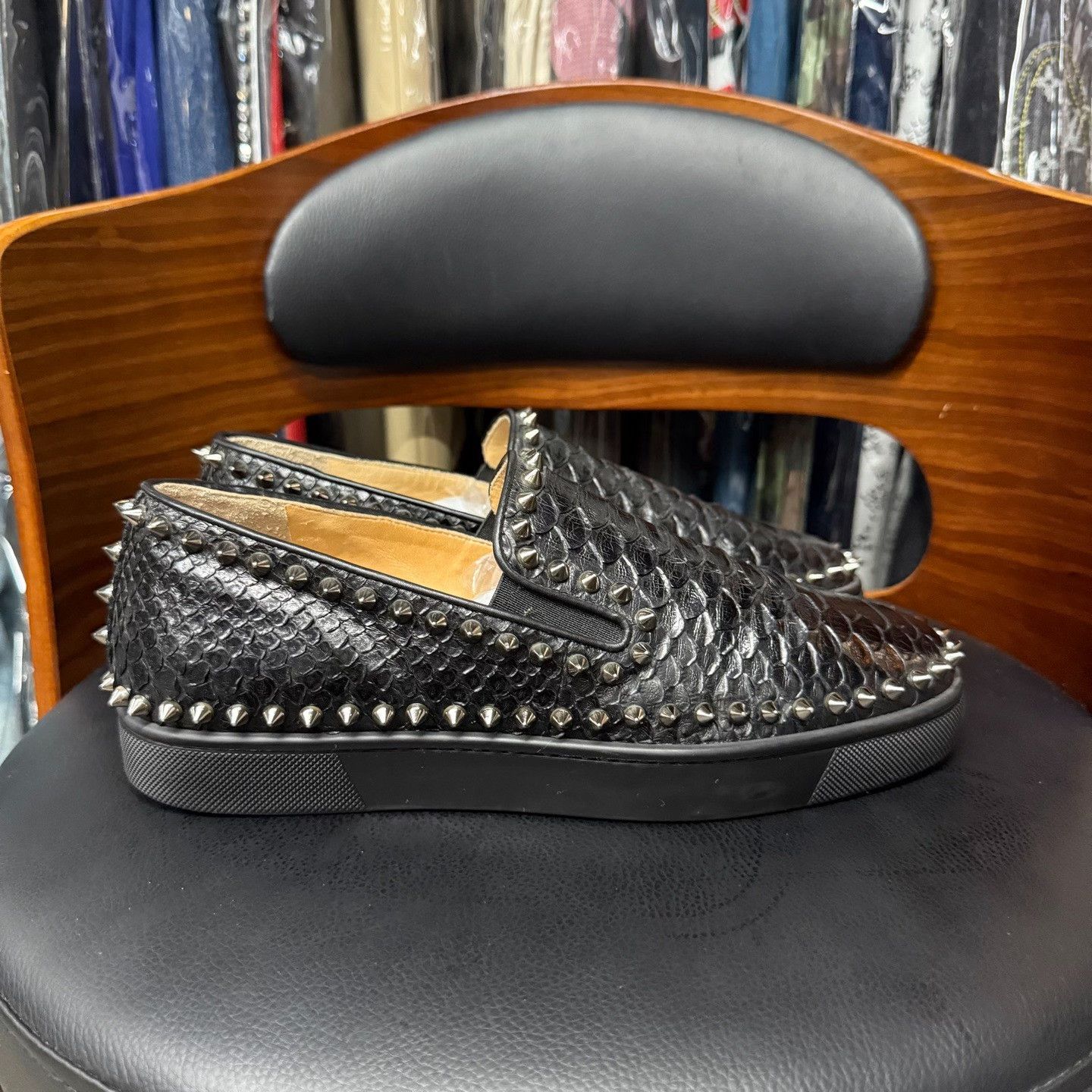 Christian Louboutin Christian Louboutin Black Lowtop Sneakers 6.5 Men Size US 6.5 / EU 39-40 - 4 Thumbnail
