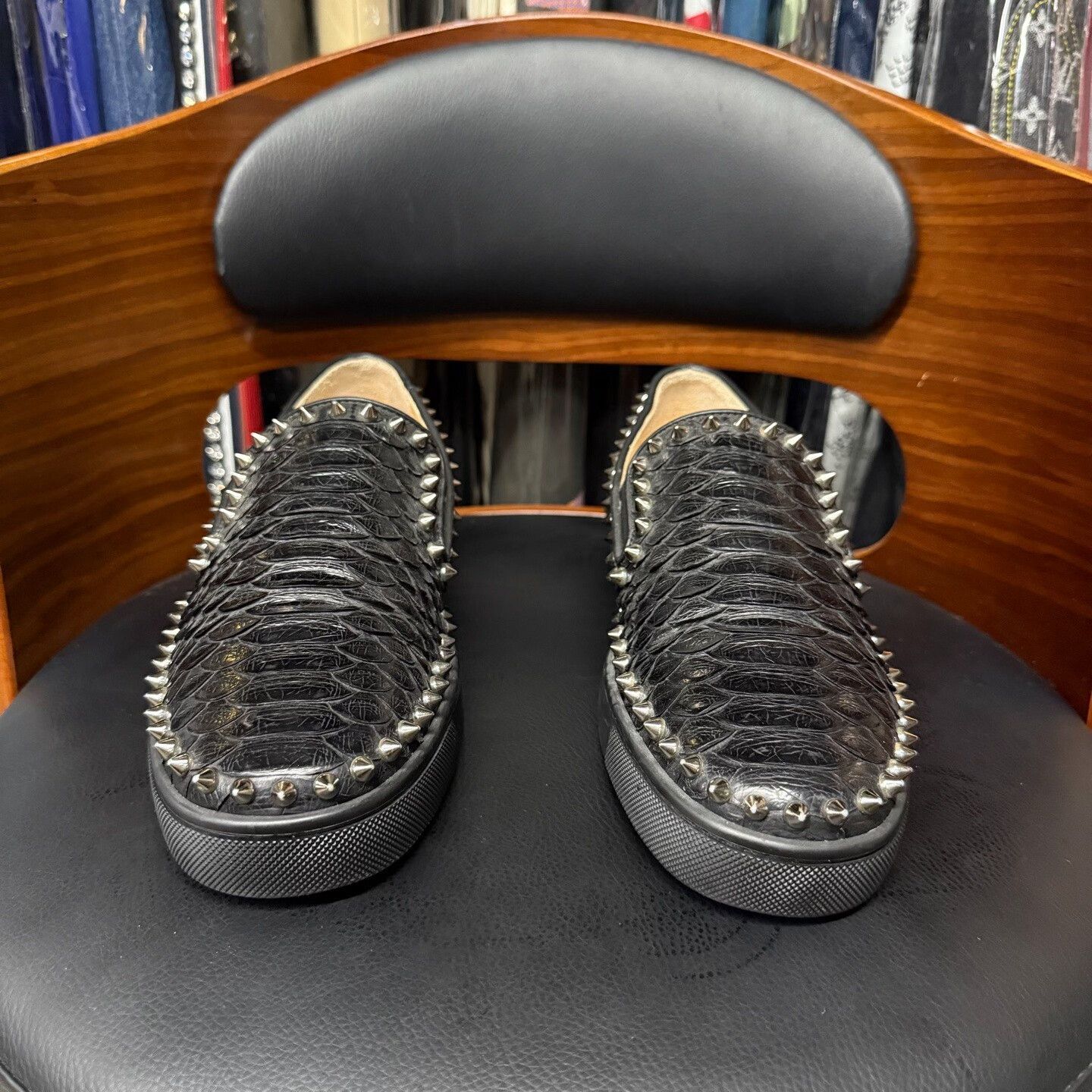 Christian Louboutin Christian Louboutin Black Lowtop Sneakers 6.5 Men Size US 6.5 / EU 39-40 - 2 Thumbnail