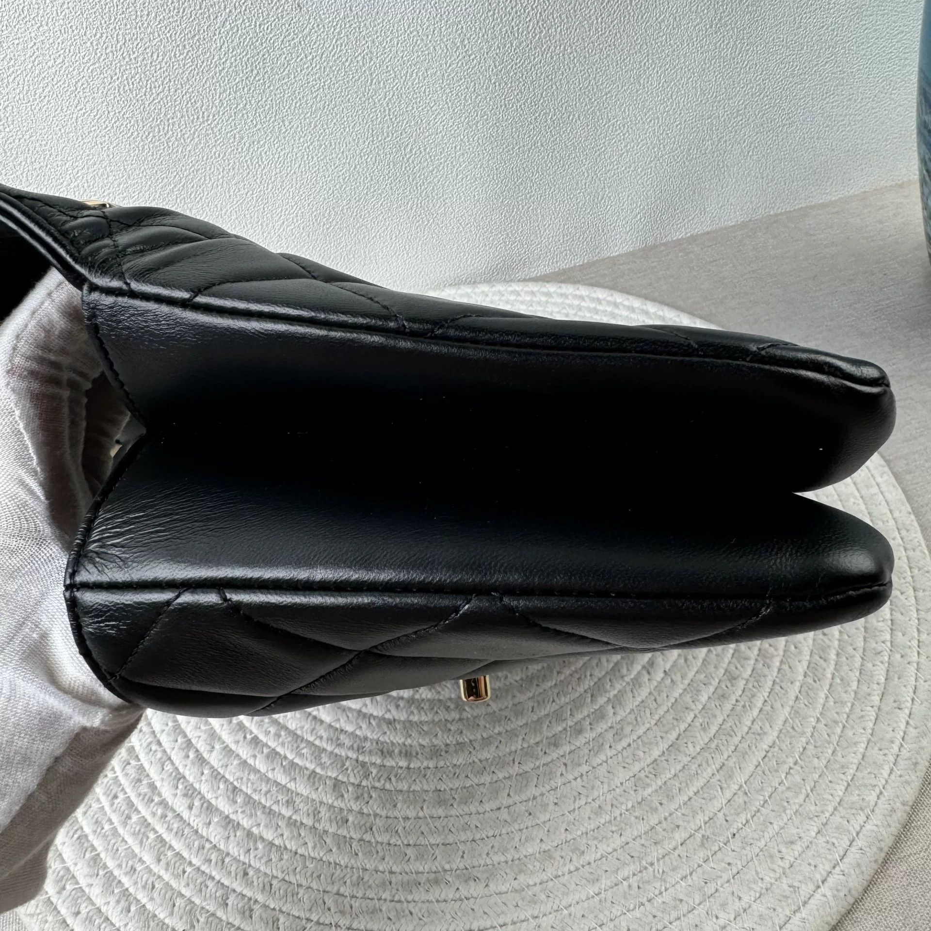 Chanel Pre-loved Bag Very good condition Size ONE SIZE - 3 Thumbnail