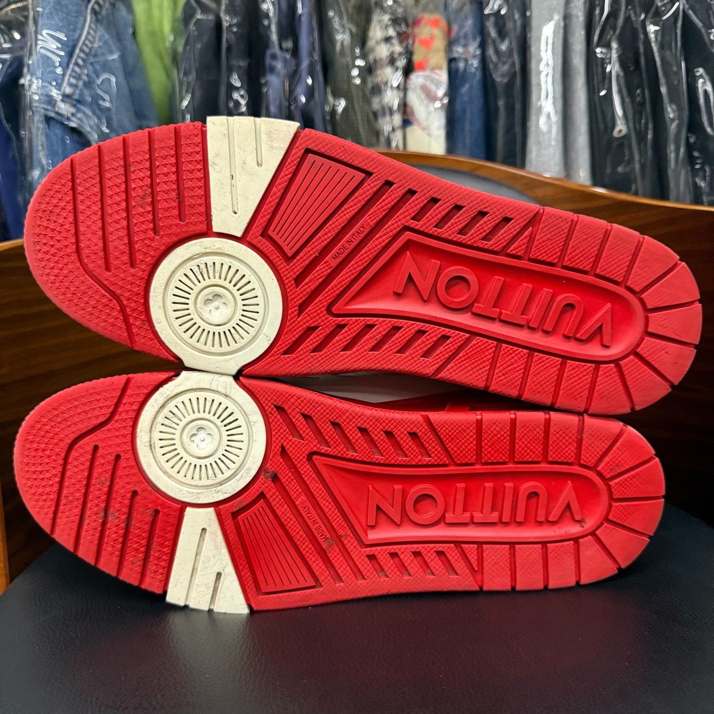 Louis Vuitton Louis Vuitton Training Red Lowtop Sneakers 9 Men Size US 9 / EU 42 - 9 Thumbnail