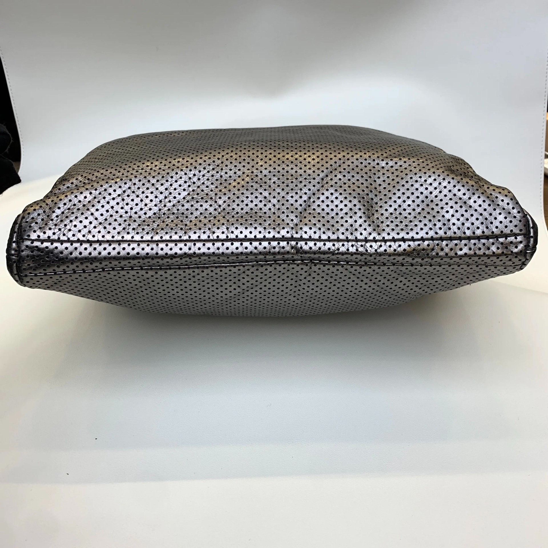 Chanel Pre-loved Bag Very good condition Size ONE SIZE - 5 Thumbnail