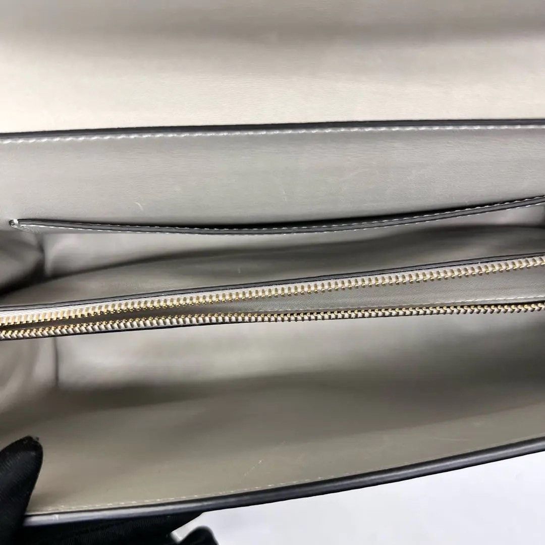 Valentino Pre-loved Bag Very good condition Size ONE SIZE - 9 Thumbnail