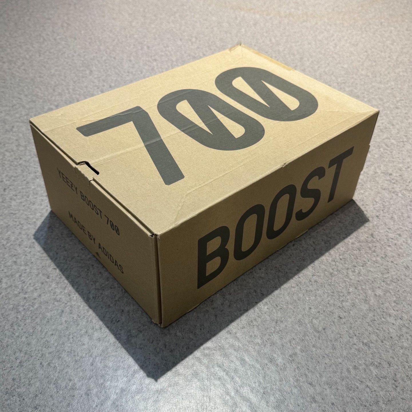 Adidas Adidas YEEZY700 Lowtop Sneakers 9.5 Men Size US 9.5 / EU 42-43 - 9 Thumbnail