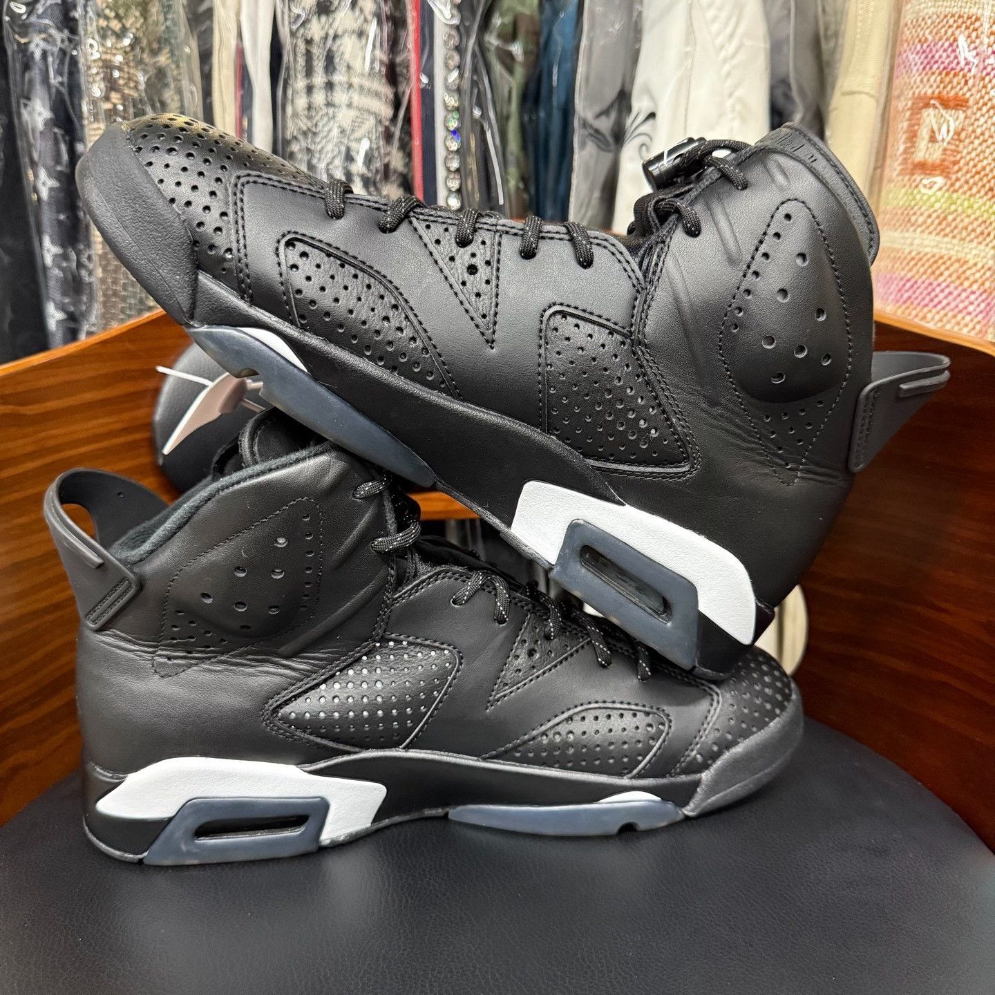 Nike Nike AJ6 Black Lowtop Sneakers 9 Men Size US 9 / EU 42 - 7 Thumbnail