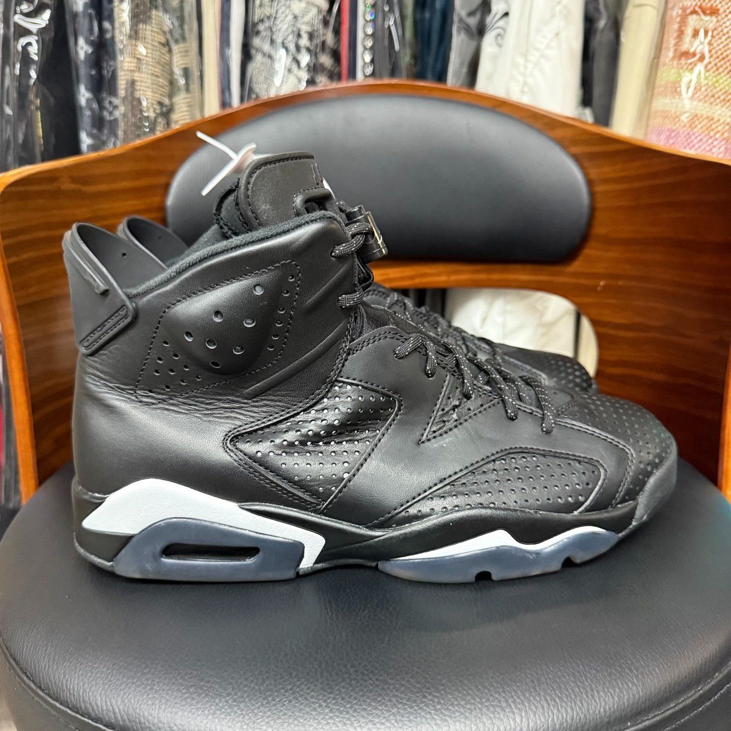 Nike Nike AJ6 Black Lowtop Sneakers 9 Men Size US 9 / EU 42 - 4 Thumbnail