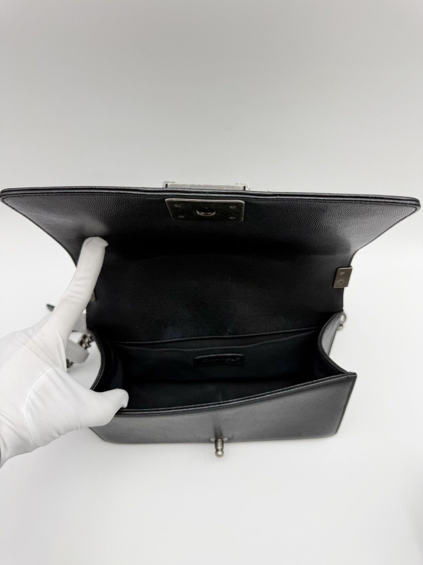Chanel Pre-loved Bag Very good condition Size ONE SIZE - 7 Thumbnail