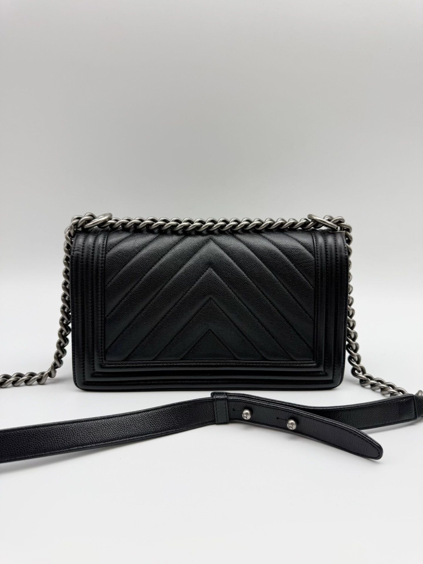Chanel Pre-loved Bag Very good condition Size ONE SIZE - 2 Thumbnail