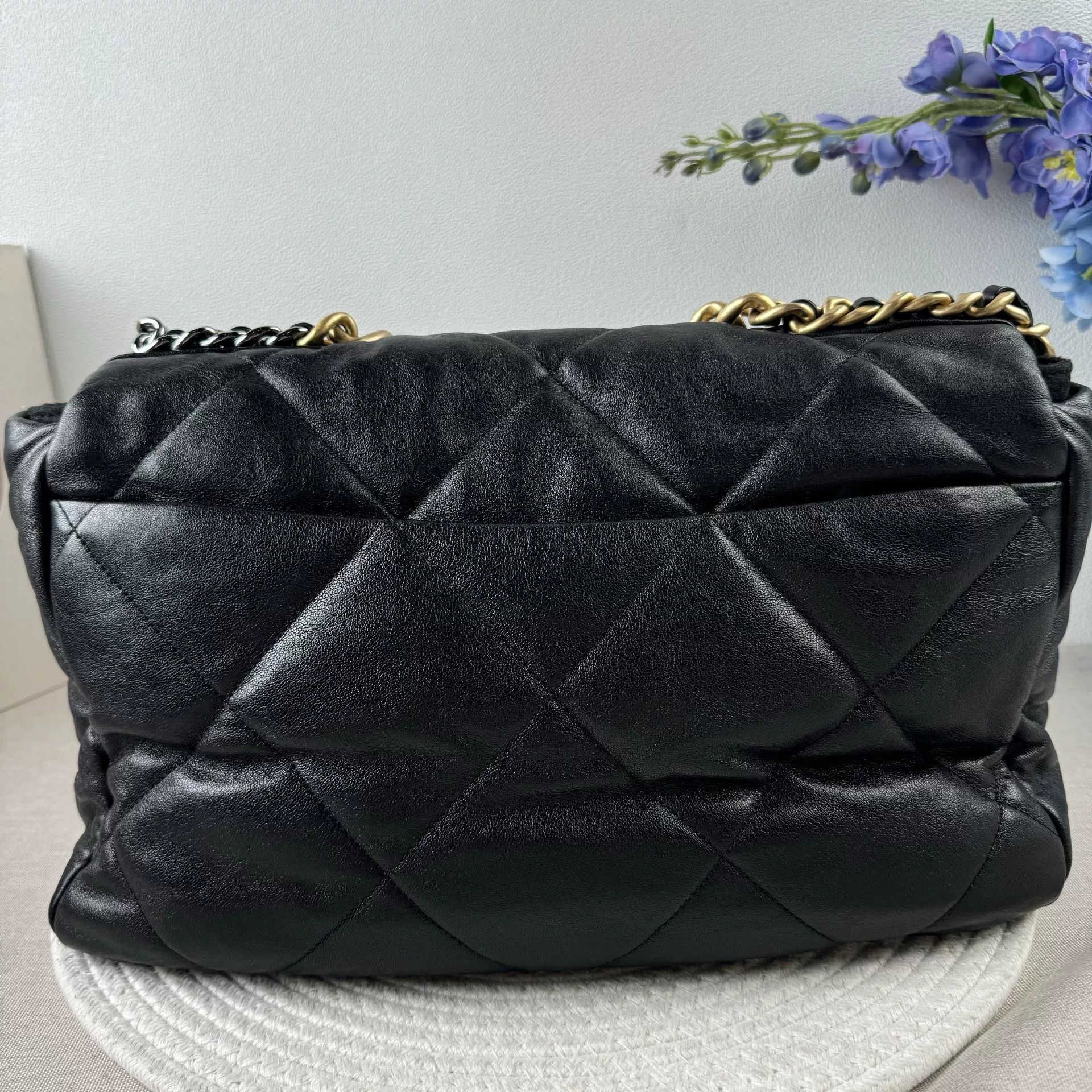 Chanel Pre-loved Bag Very good condition Size ONE SIZE - 6 Thumbnail