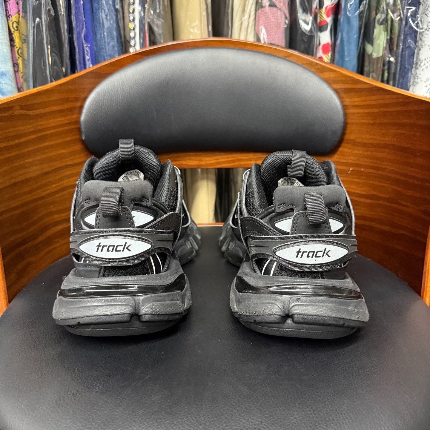 Balenciaga Balenciaga Black Lowtop Sneakers us_6 Women Size US 6 / IT 36 - 3 Thumbnail