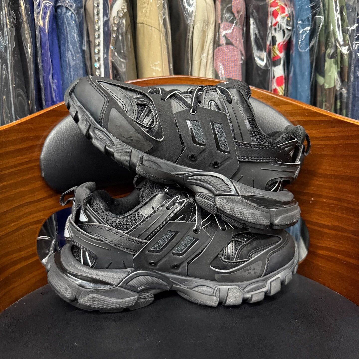 Balenciaga Balenciaga Black Lowtop Sneakers us_6 Women Size US 6 / IT 36 - 7 Thumbnail
