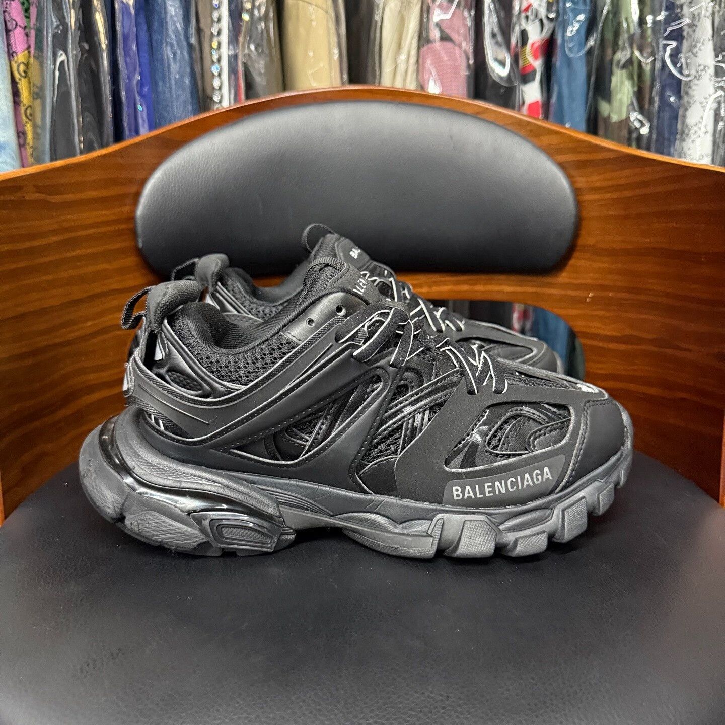 Balenciaga Balenciaga Black Lowtop Sneakers us_6 Women Size US 6 / IT 36 - 4 Thumbnail