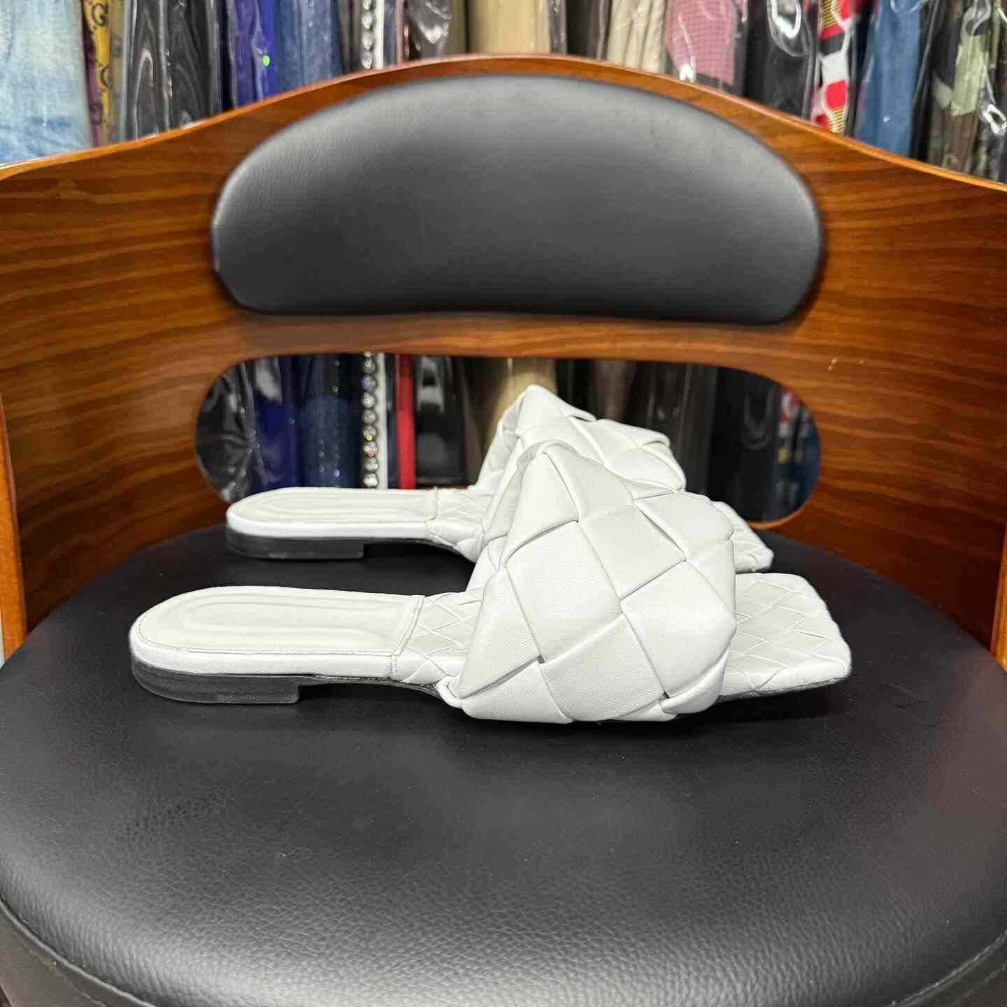 Bottega Veneta Bottega Veneta Knit White Sandals us_6-5 Women Size US 6.5 / IT 36.5 - 4 Thumbnail
