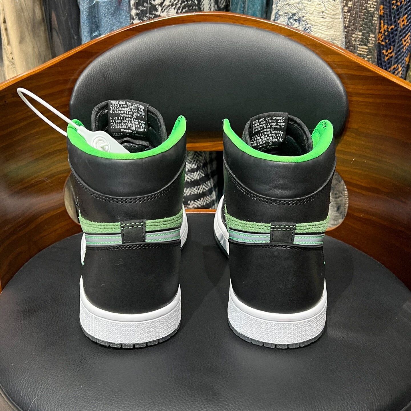 Nike Nike AJ1 Green Lowtop Sneakers 10.5 Men Size US 10.5 / EU 43-44 - 3 Thumbnail