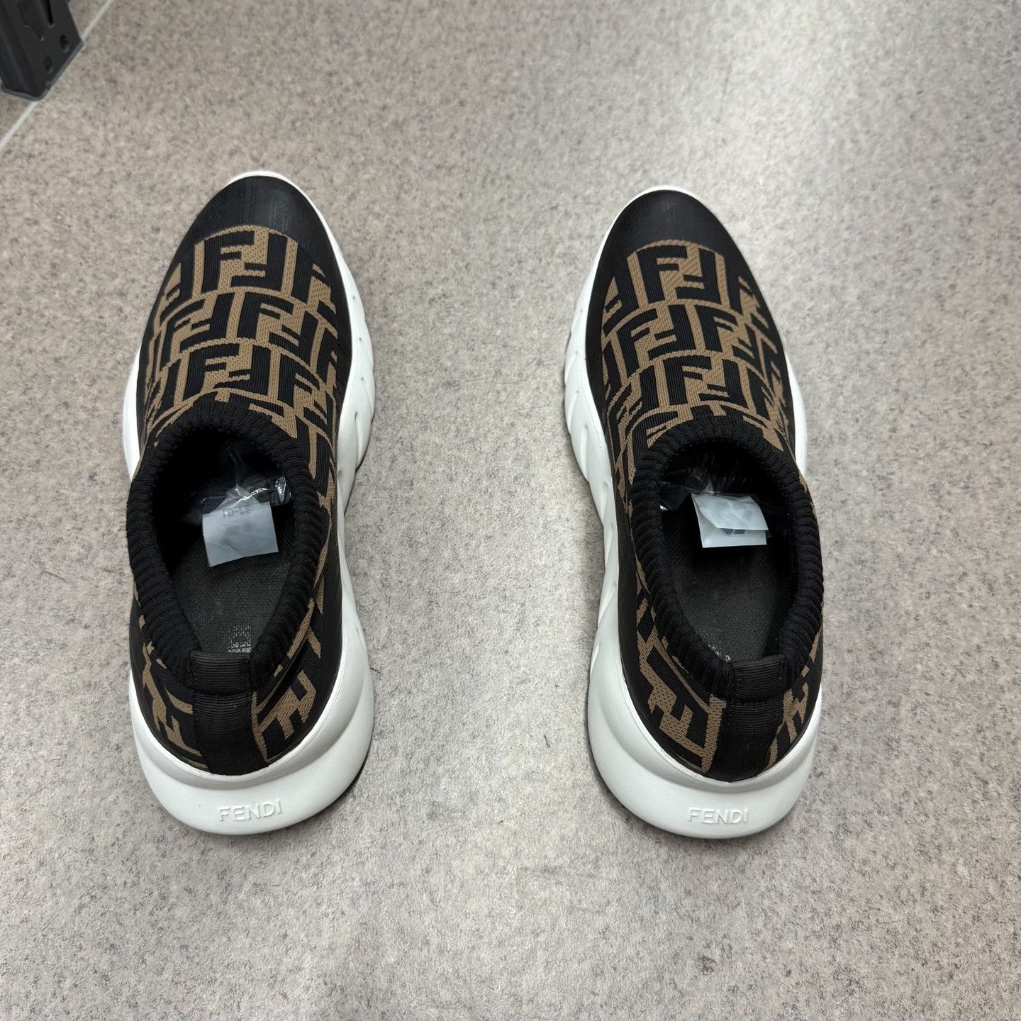 Fendi Fendi Casual Lowtop Sneakers 10 Men Size US 10 / EU 43 - 8 Thumbnail