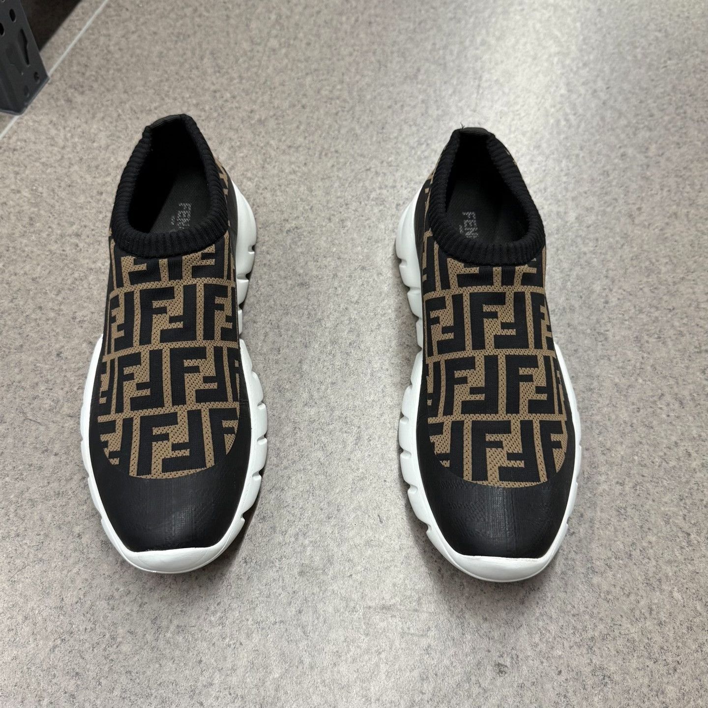 Fendi Fendi Casual Lowtop Sneakers 10 Men Size US 10 / EU 43 - 5 Thumbnail
