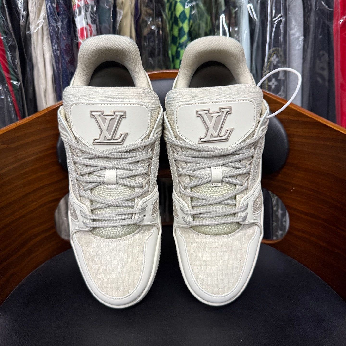 Louis Vuitton Louis Vuitton Training Gray Lowtop Sneakers 8.5 Men Size US 8.5 / EU 41-42 - 4 Thumbnail