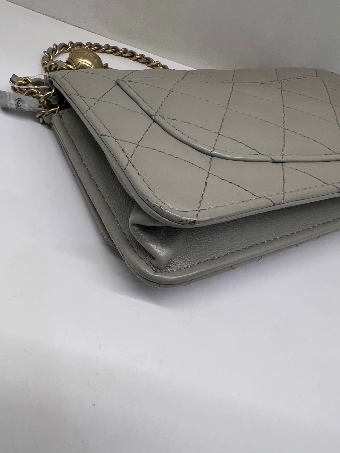 Chanel Pre-loved Bag Very good condition Size ONE SIZE - 8 Thumbnail
