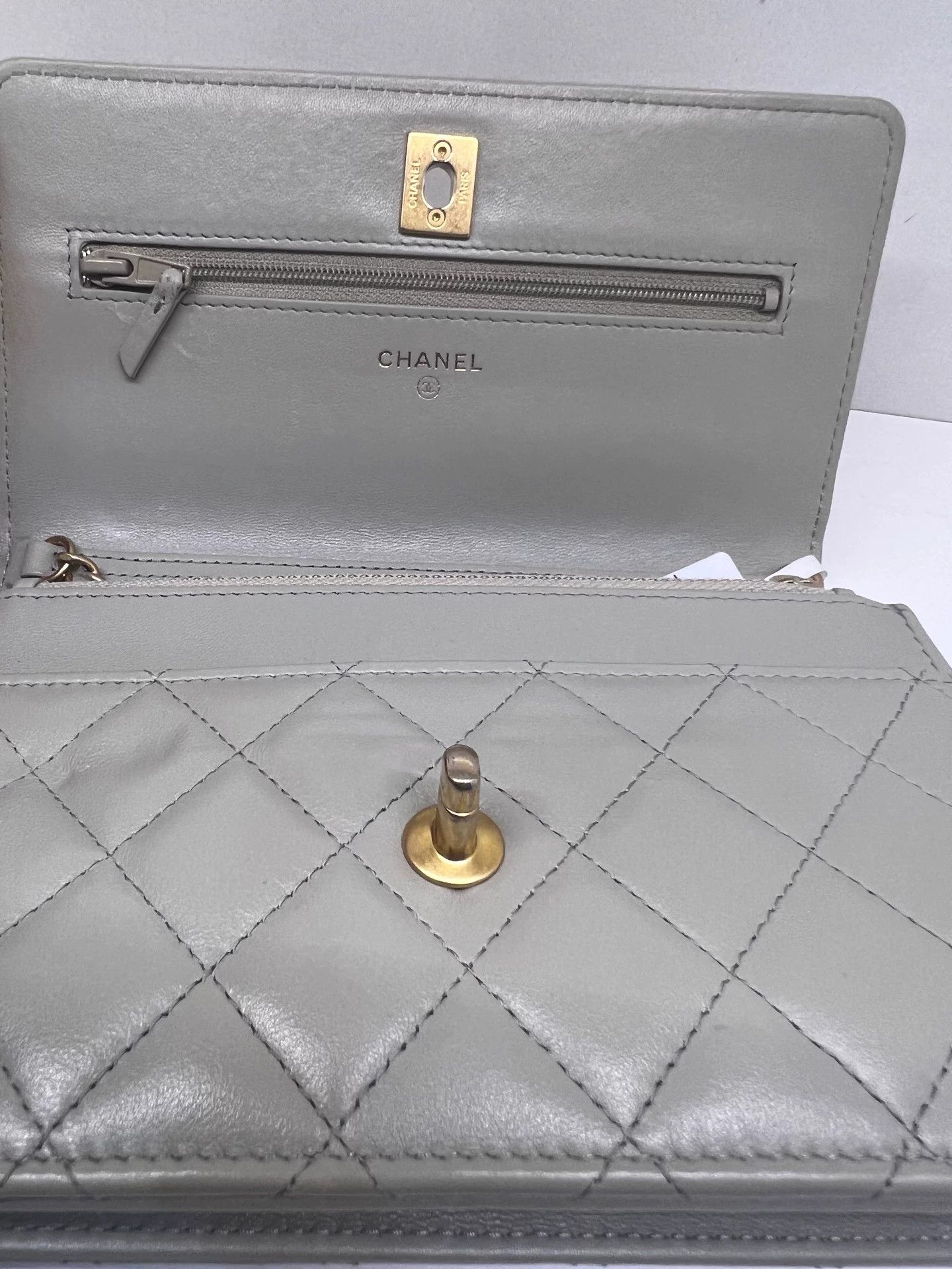 Chanel Pre-loved Bag Very good condition Size ONE SIZE - 6 Thumbnail