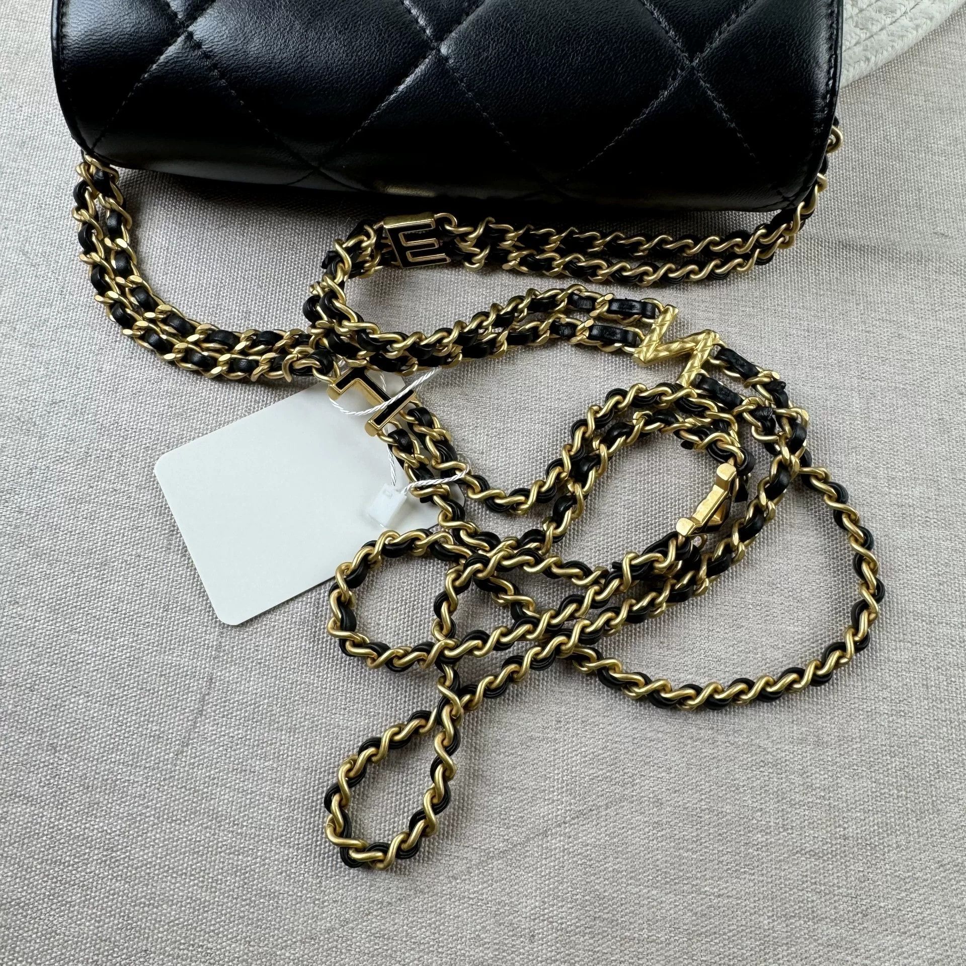 Chanel Pre-loved Bag Very good condition Size ONE SIZE - 7 Thumbnail