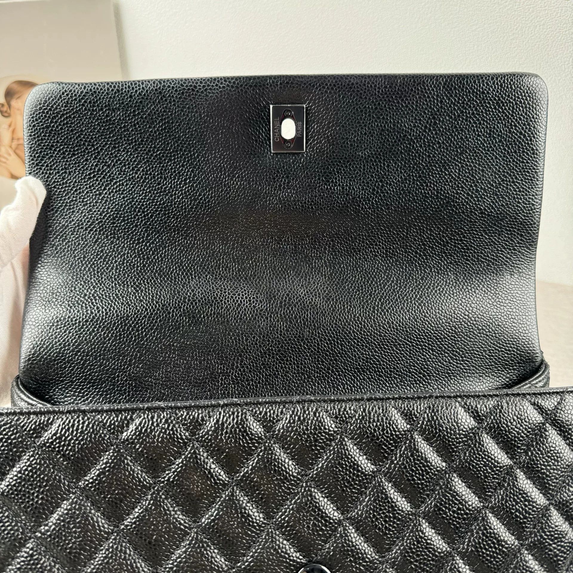Chanel Pre-loved Bag Very good condition Size ONE SIZE - 5 Thumbnail
