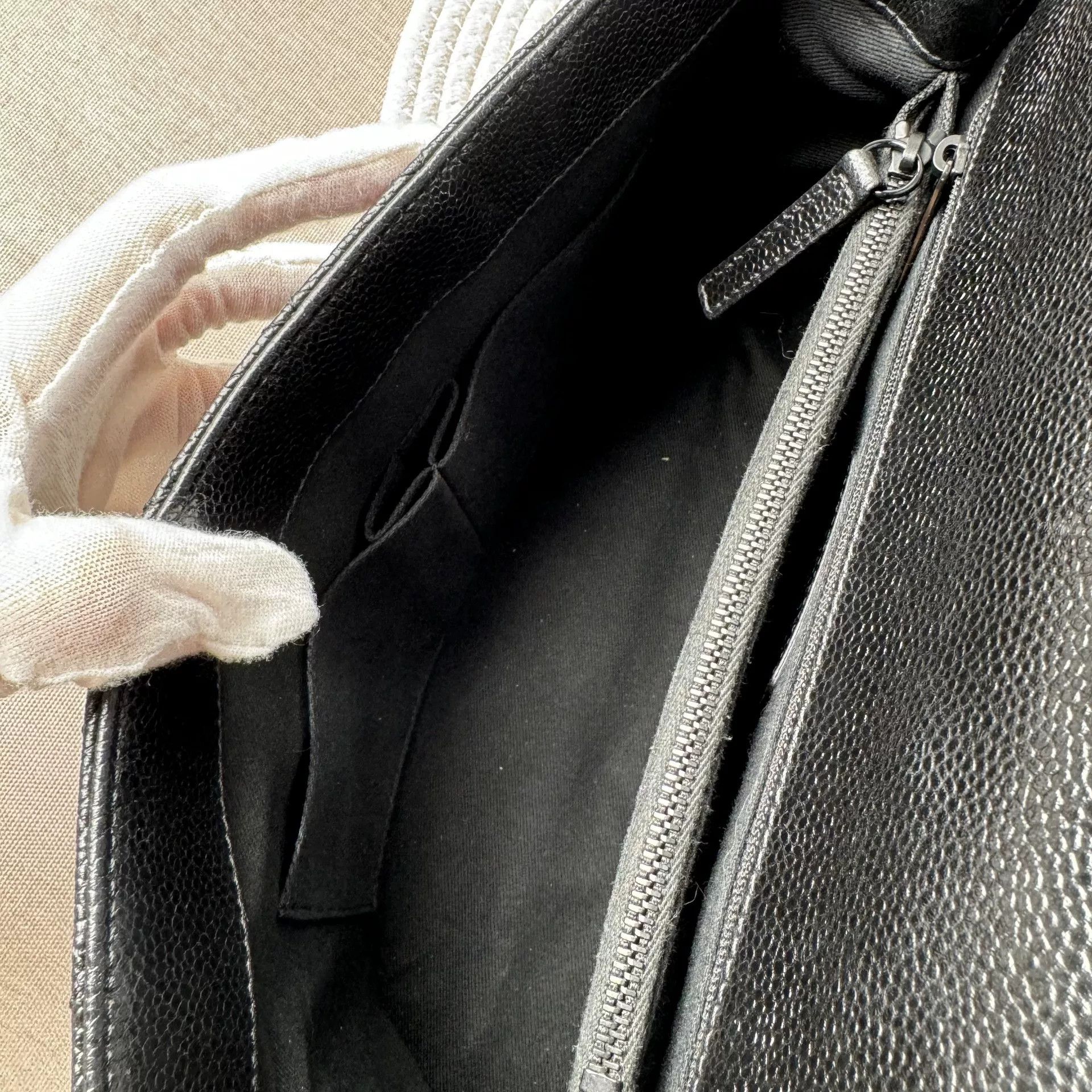 Chanel Pre-loved Bag Very good condition Size ONE SIZE - 4 Thumbnail