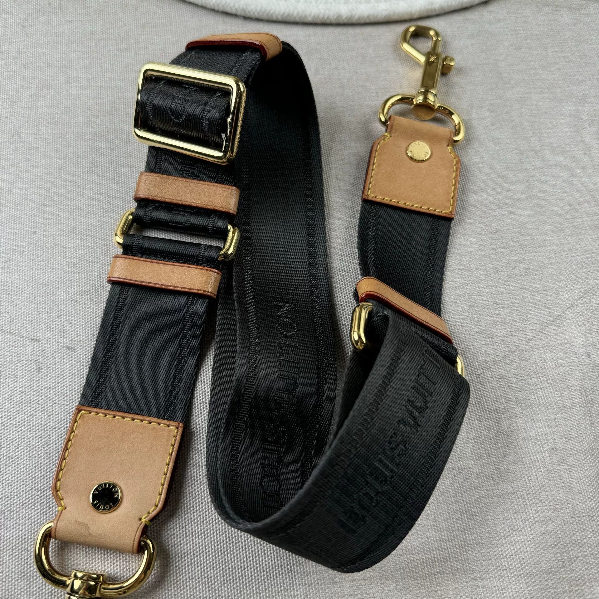 Louis Vuitton Pre-loved Bag Very good condition Size ONE SIZE - 2 Thumbnail