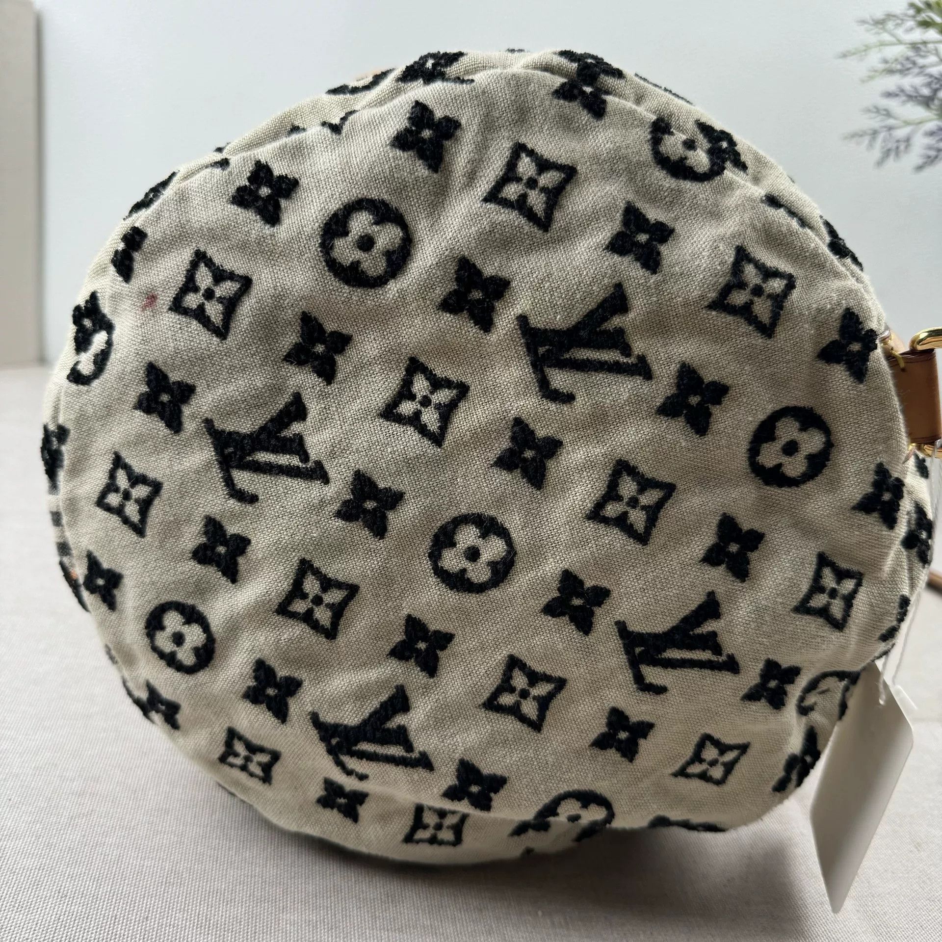 Louis Vuitton Pre-loved Bag Very good condition Size ONE SIZE - 7 Thumbnail