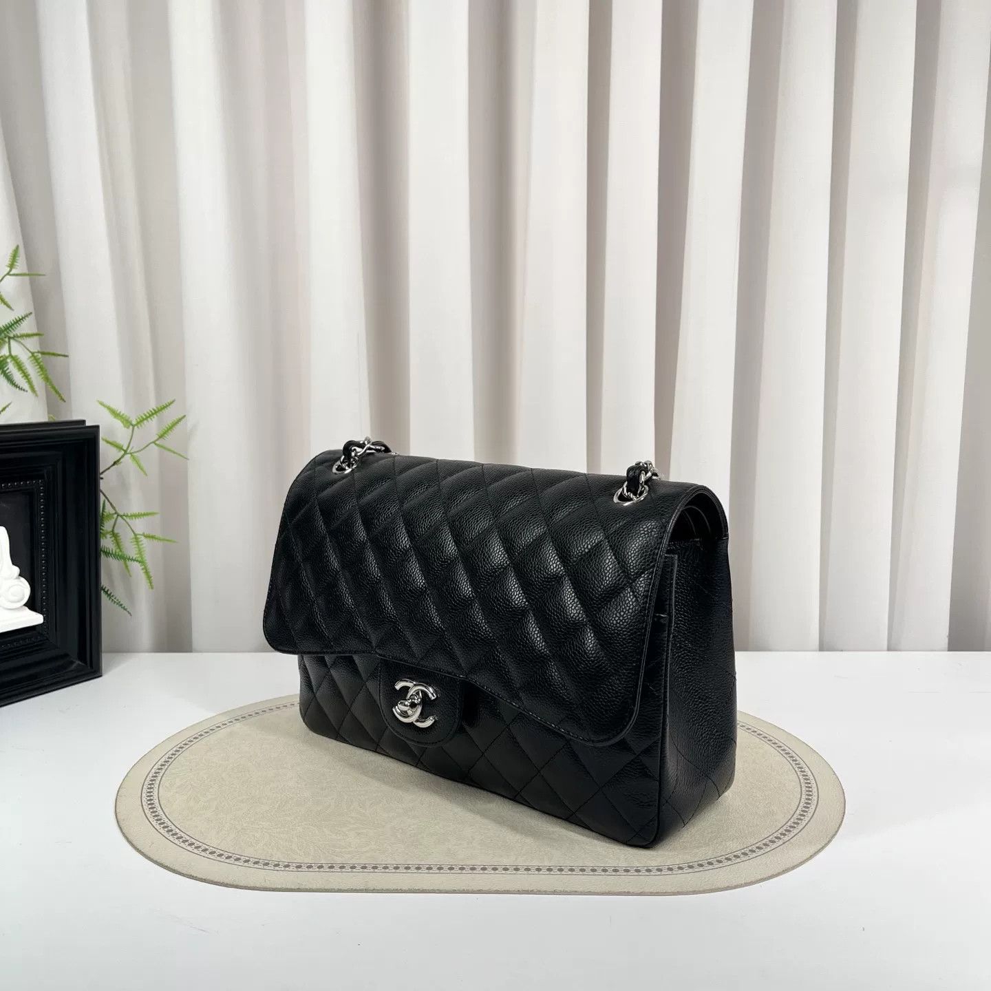 Chanel Pre-loved Bag Very good condition Size ONE SIZE - 4 Thumbnail