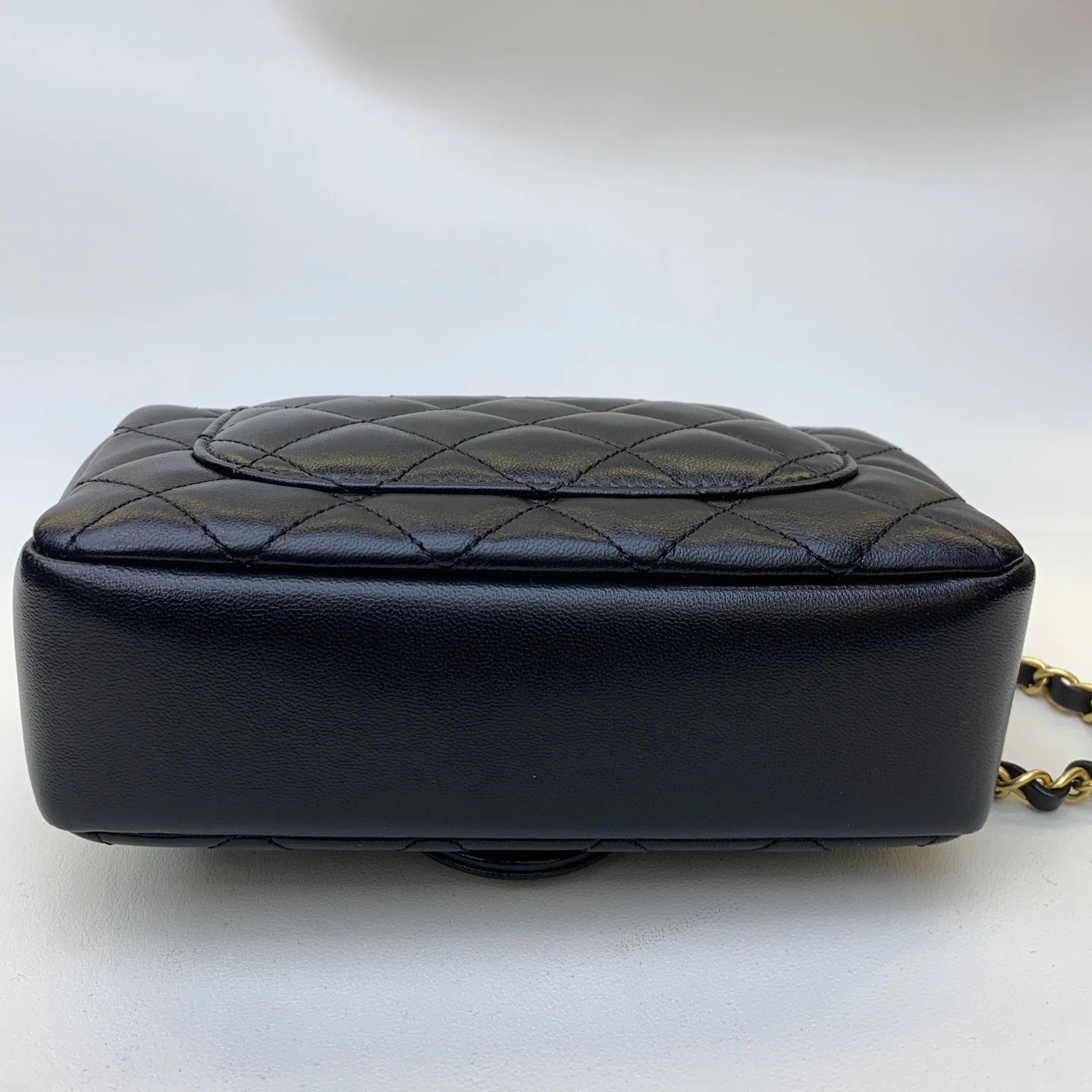 Chanel Pre-loved Bag Very good condition Size ONE SIZE - 5 Thumbnail
