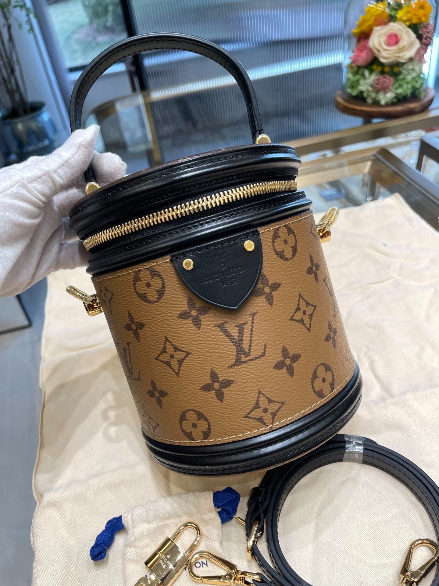 Louis Vuitton Pre-loved Bag Very good condition Size ONE SIZE - 2 Thumbnail