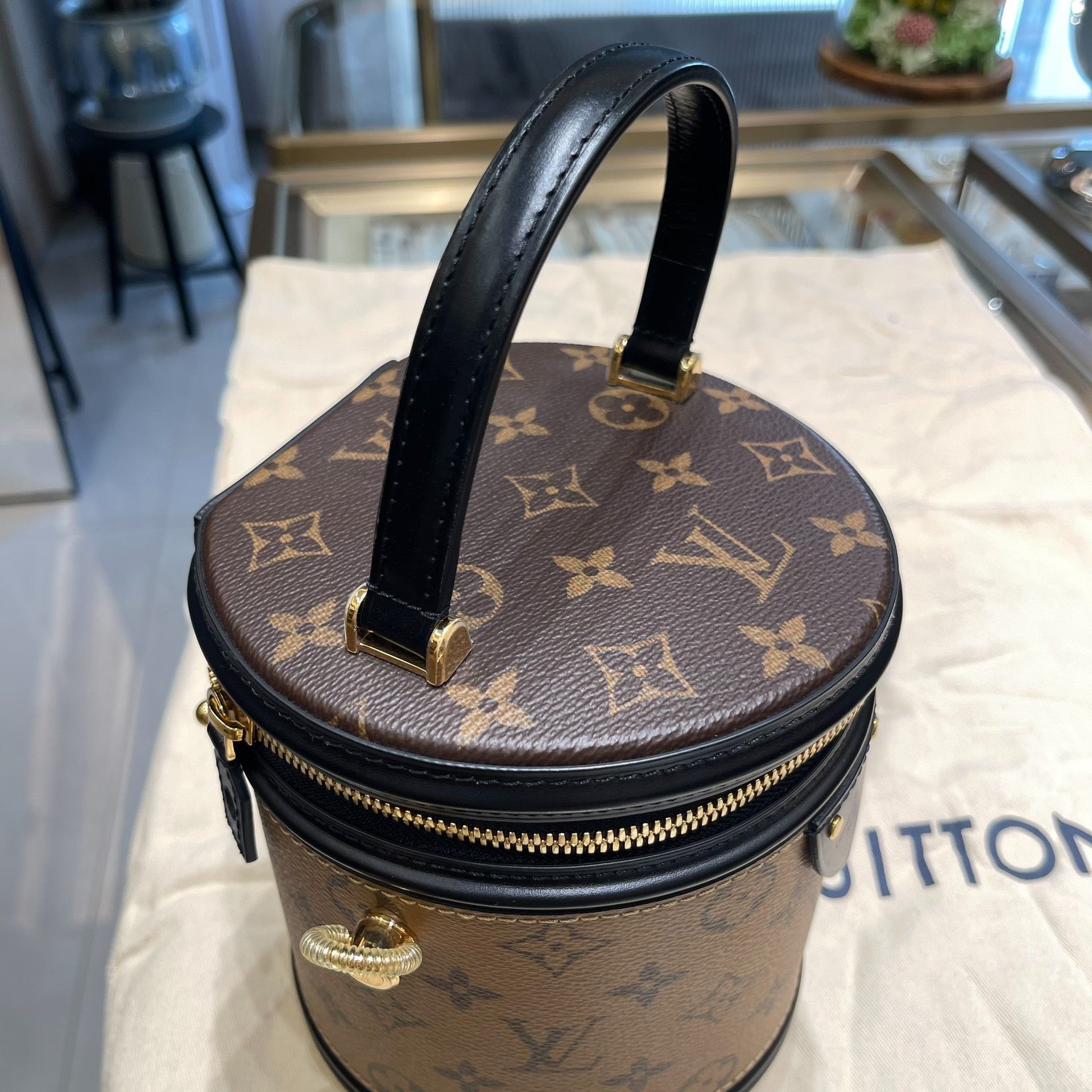 Louis Vuitton Pre-loved Bag Very good condition Size ONE SIZE - 8 Thumbnail