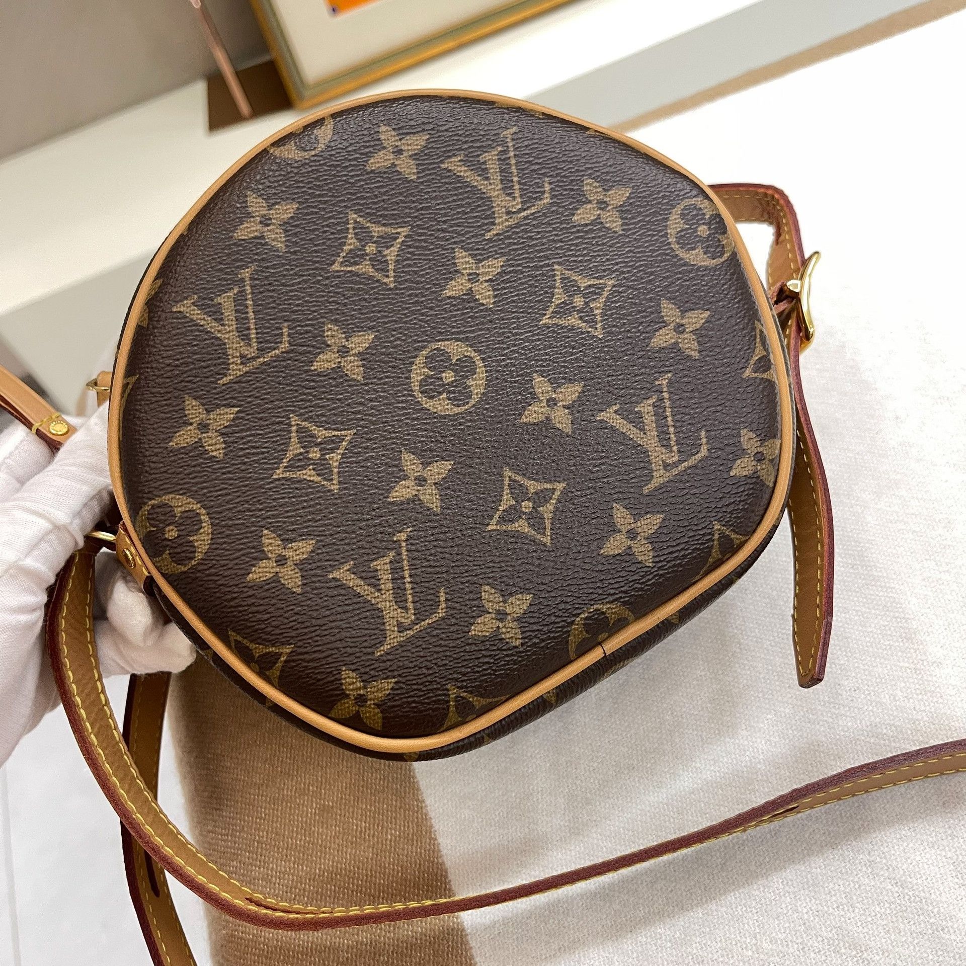 Louis Vuitton Pre-loved Bag Very good condition Size ONE SIZE - 3 Thumbnail