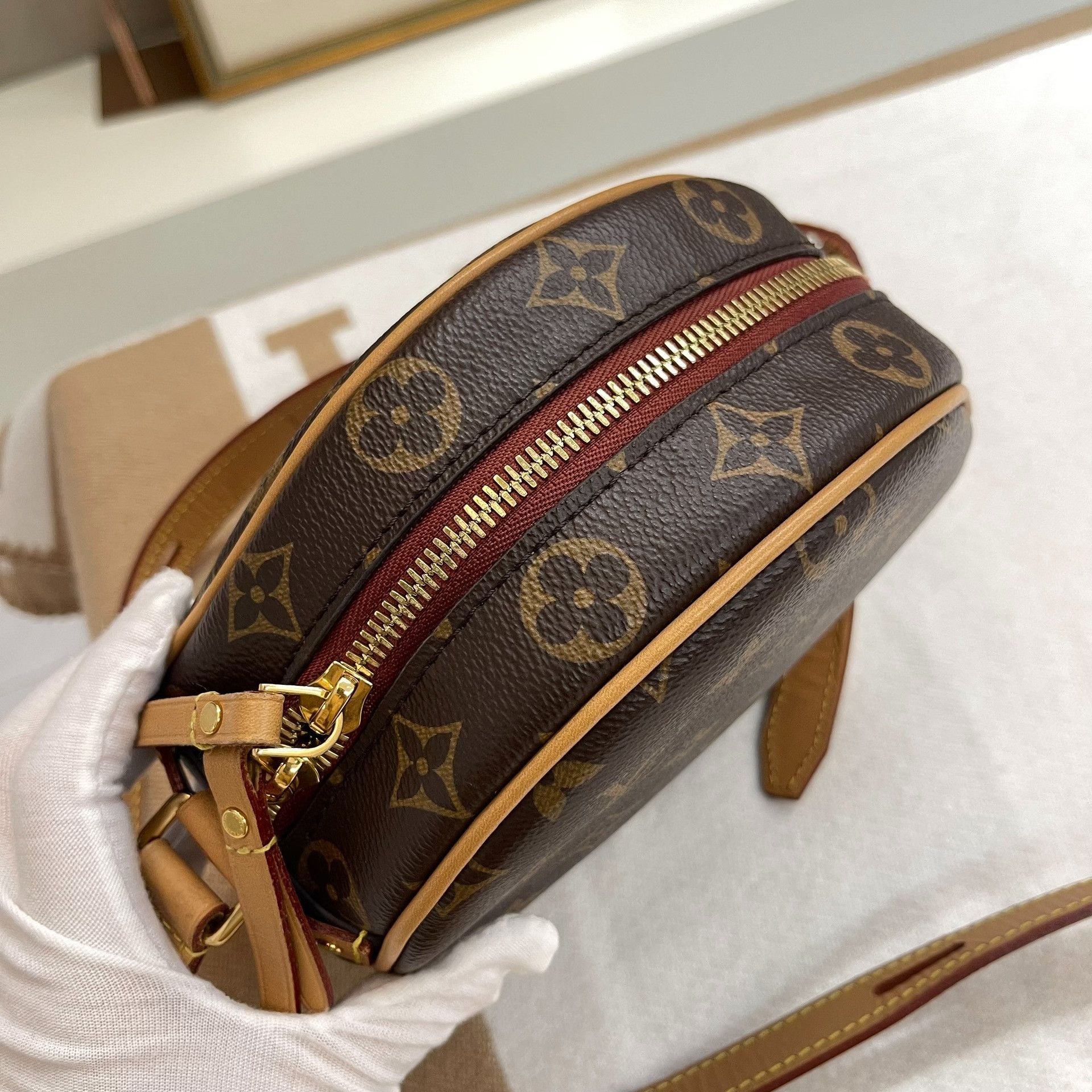 Louis Vuitton Pre-loved Bag Very good condition Size ONE SIZE - 2 Thumbnail