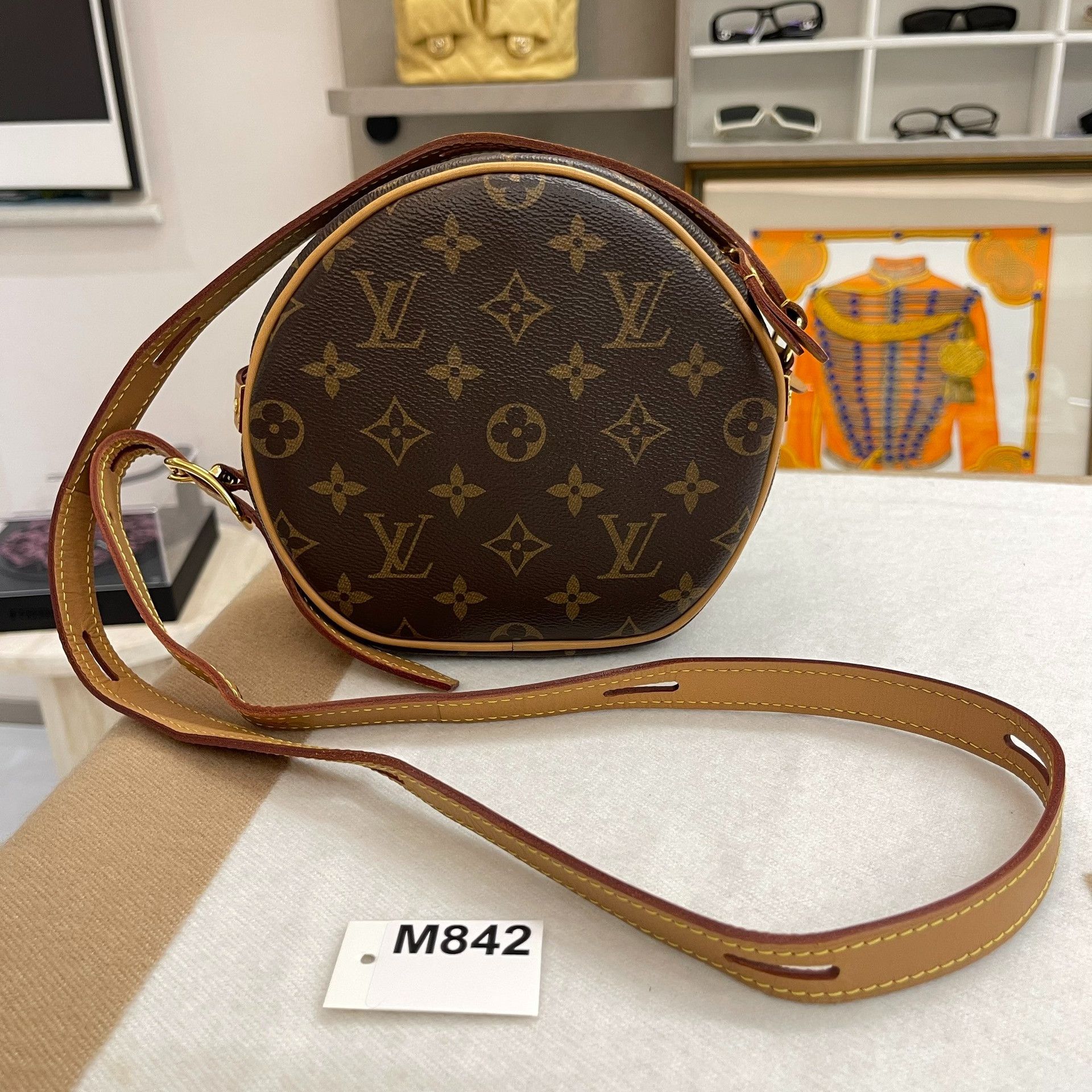 Louis Vuitton Pre-loved Bag Very good condition Size ONE SIZE - 7 Thumbnail